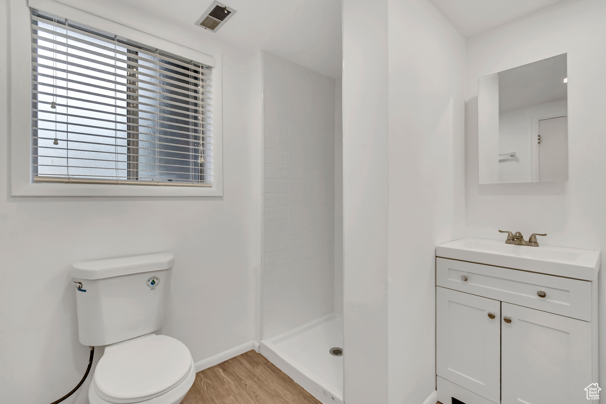 SOUTHLAND TERRACE #8 - Residential