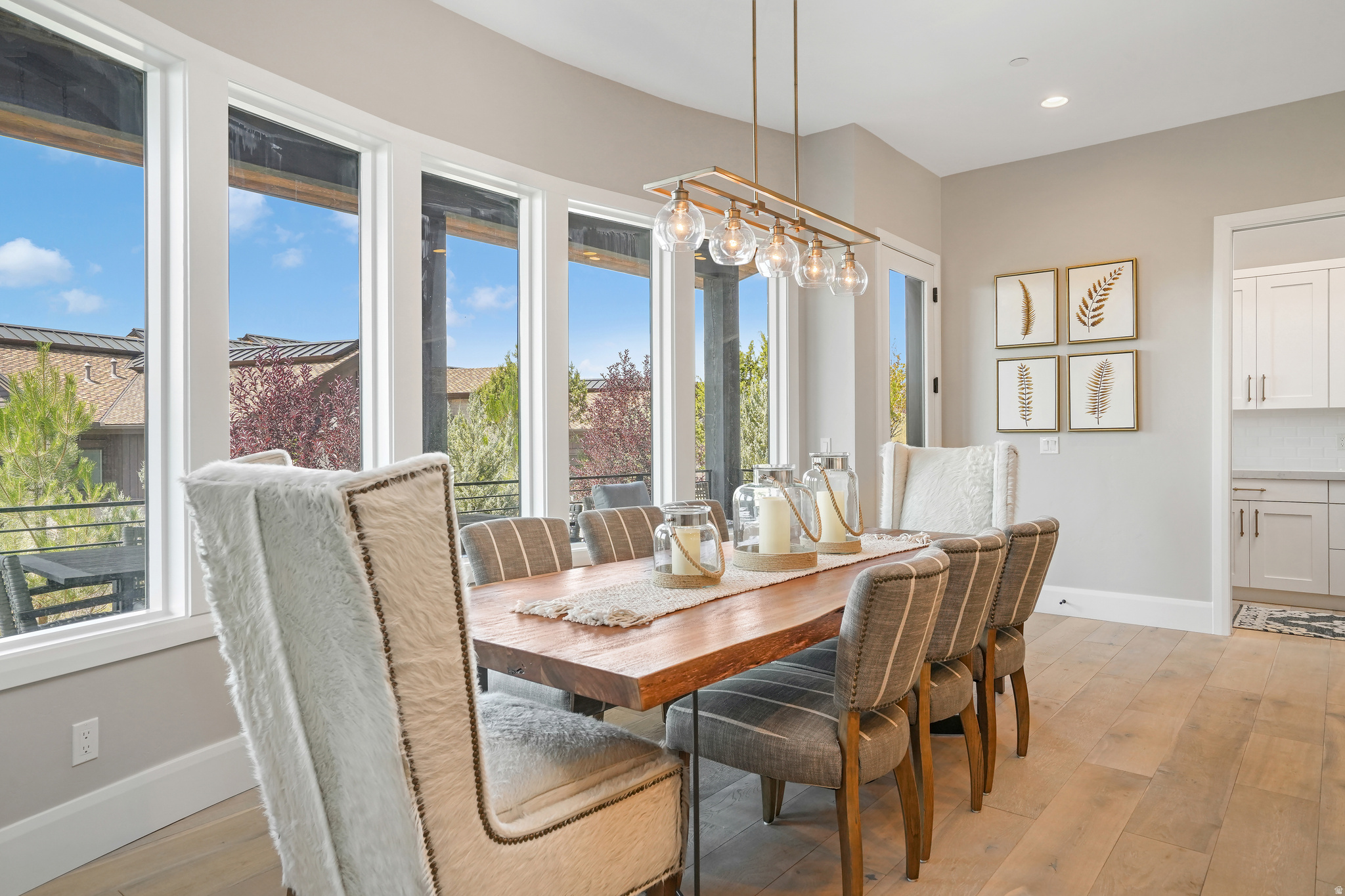 RED LEDGES - Residential