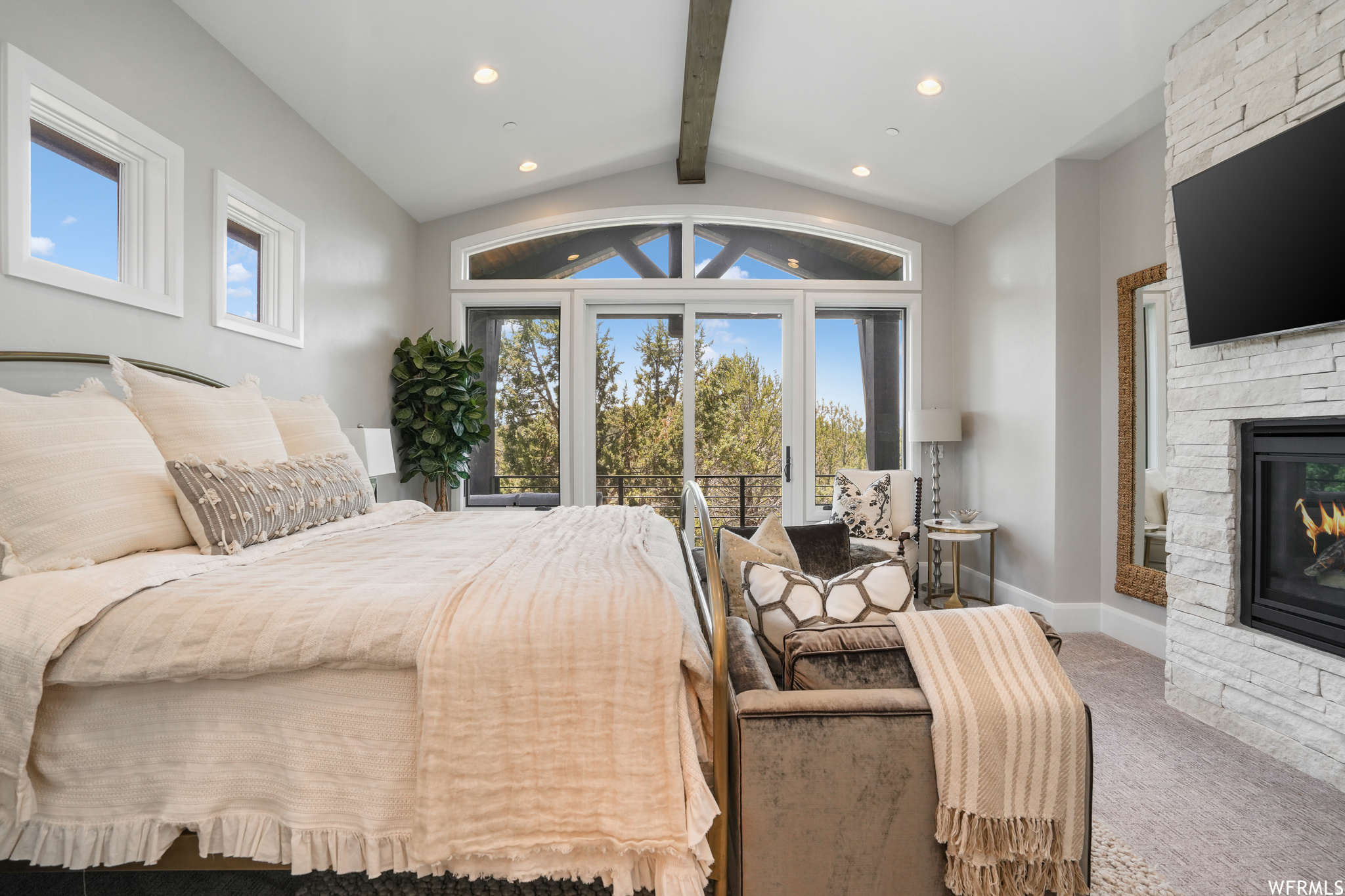 RED LEDGES - Residential