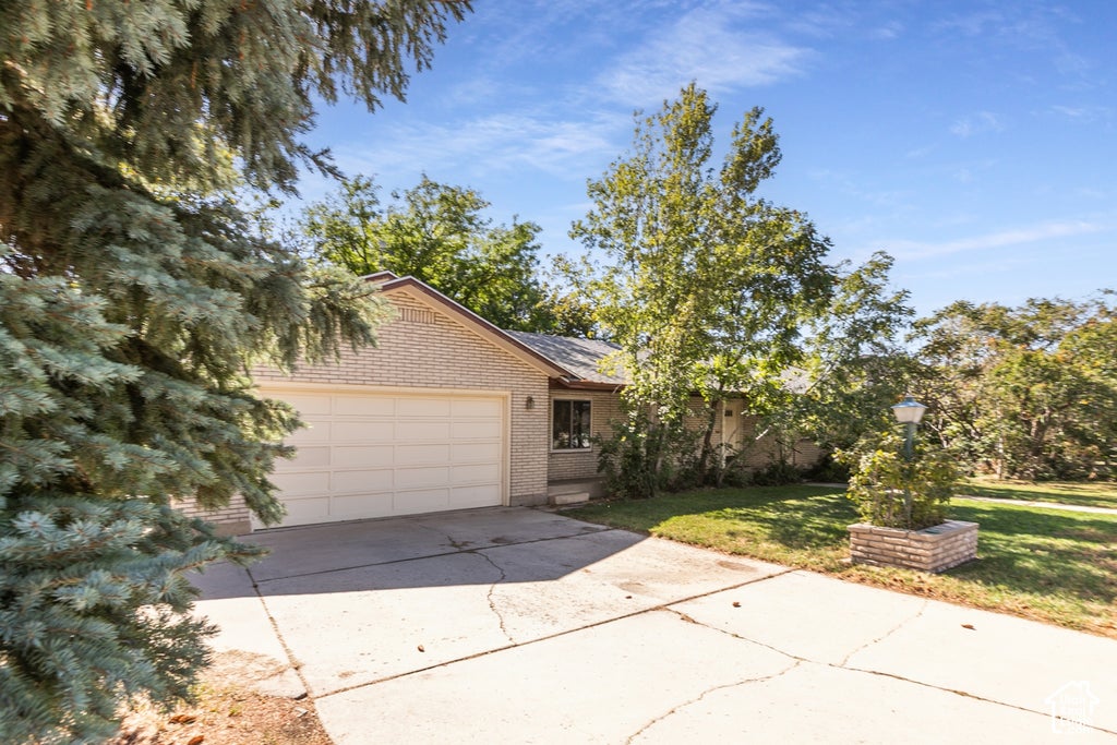Photo of 866 E 970 N, Orem, UT 84097 (MLS # 2191878)