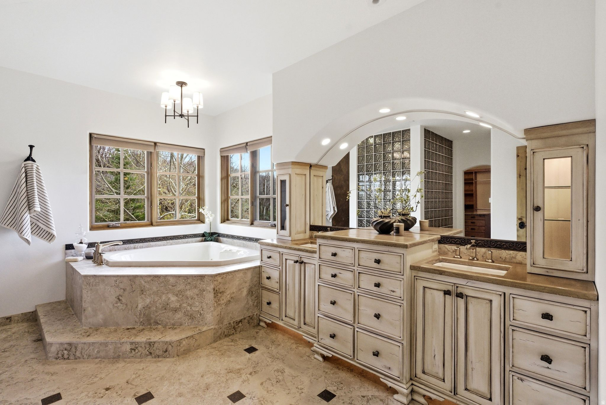 HIDEOUT CANYON PHASE 2 - Residential