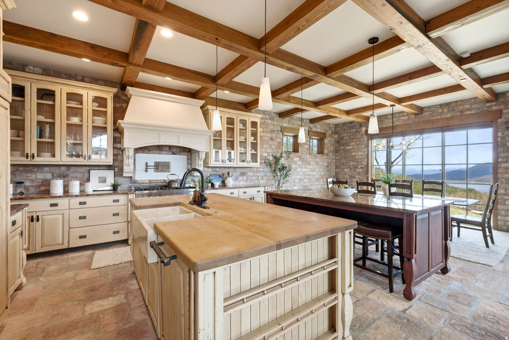 HIDEOUT CANYON PHASE 2 - Residential
