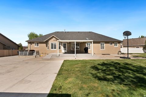 Tiny photo for 1096 S 350 E, Payson, UT 84651 (MLS # 2153365)