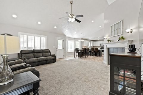 Tiny photo for 1096 S 350 E, Payson, UT 84651 (MLS # 2153365)