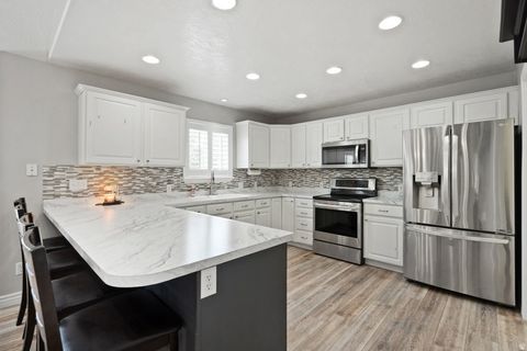 Tiny photo for 1096 S 350 E, Payson, UT 84651 (MLS # 2153365)