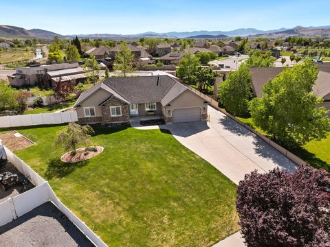 Tiny photo for 1096 S 350 E, Payson, UT 84651 (MLS # 2153365)
