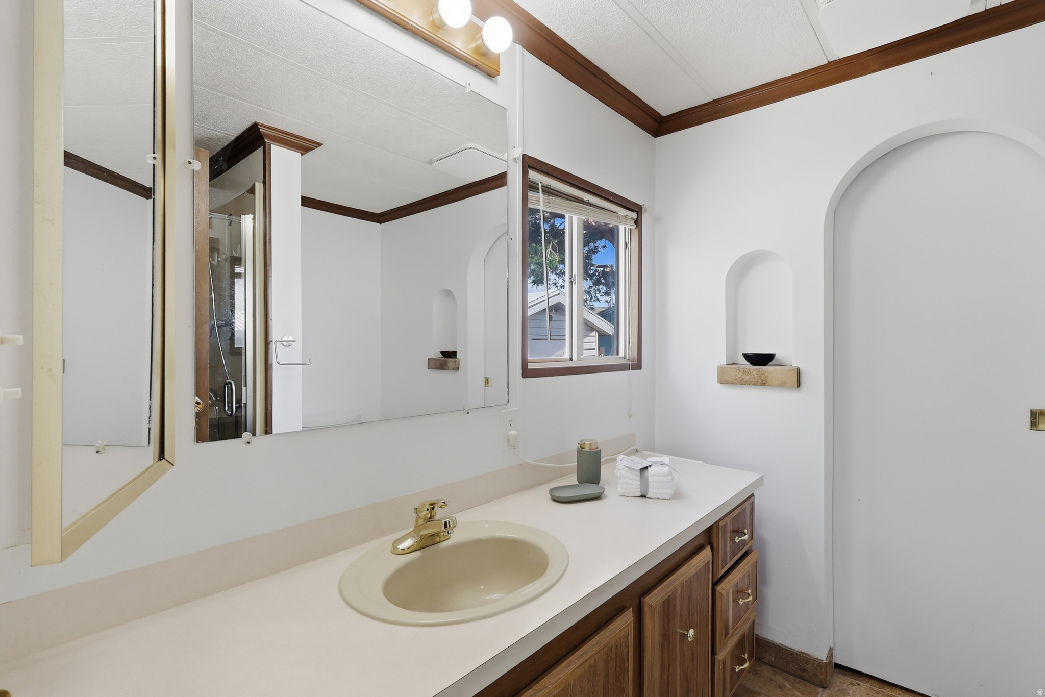 MONTE VISTA - Residential