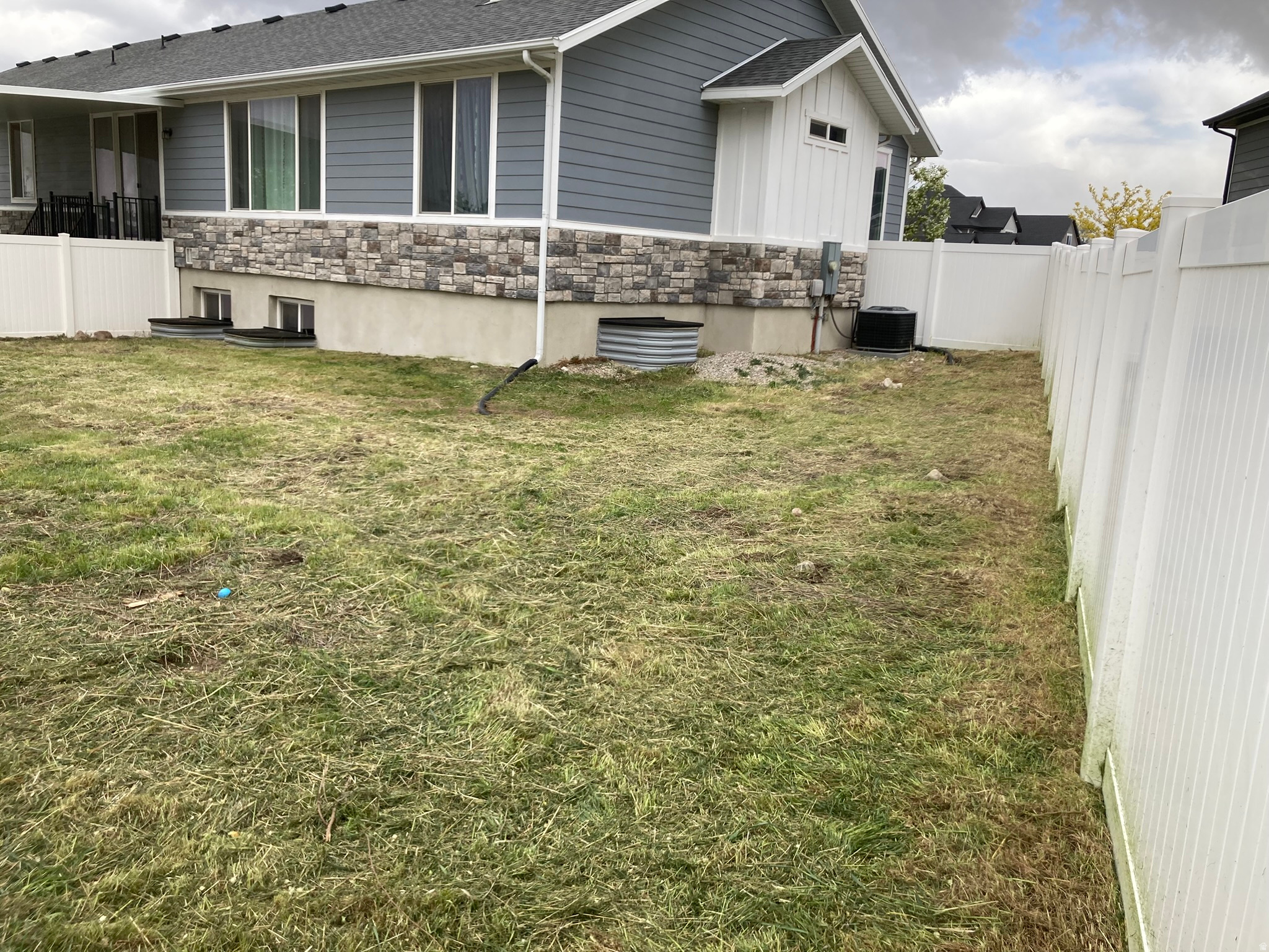 SUNRISE ACRES - Residential