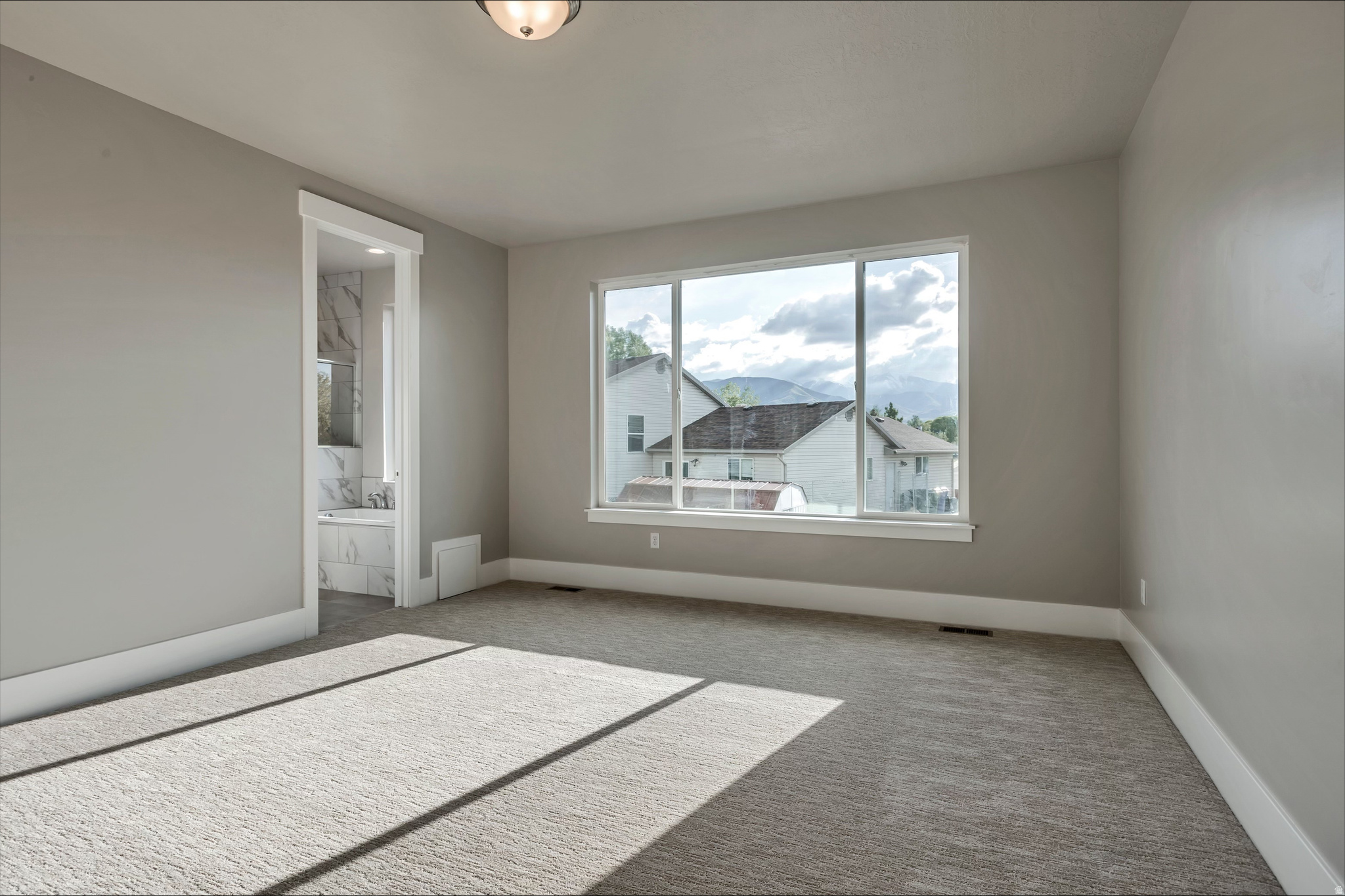 SUNRISE ACRES - Residential