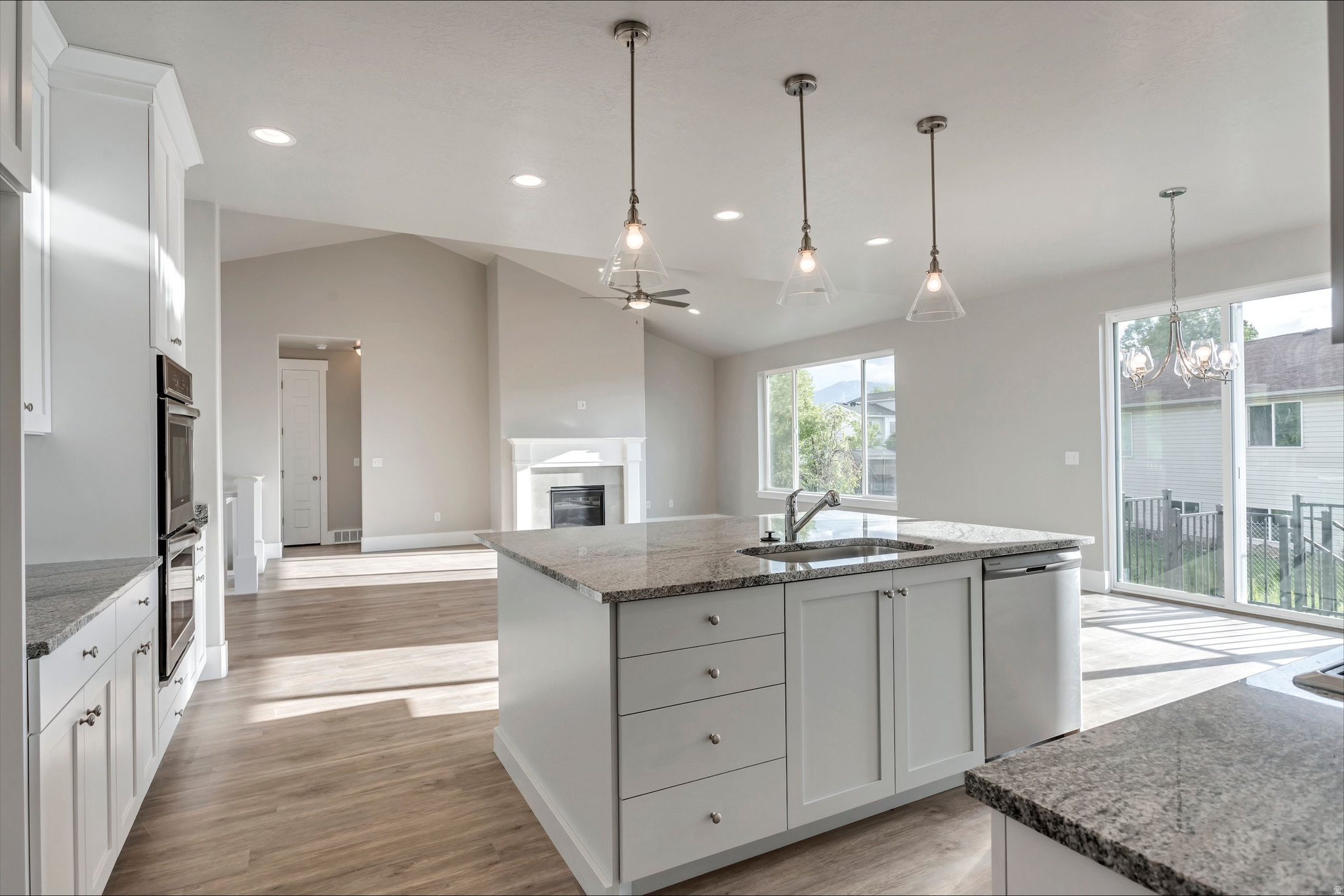 SUNRISE ACRES - Residential