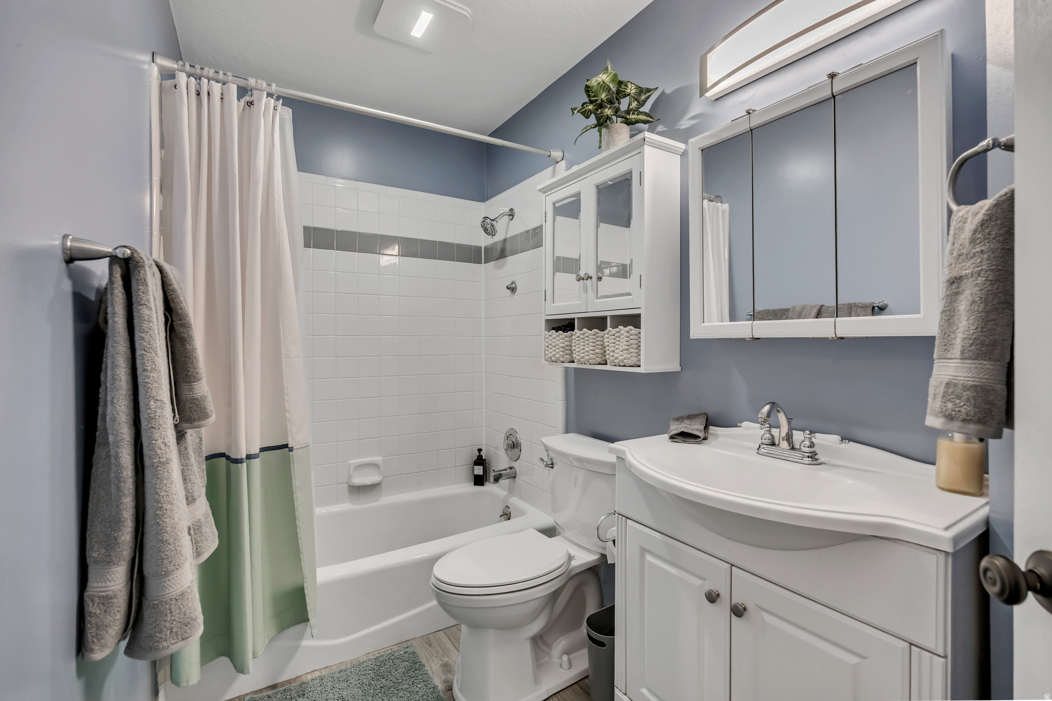 MEADOWLANDS - Residential