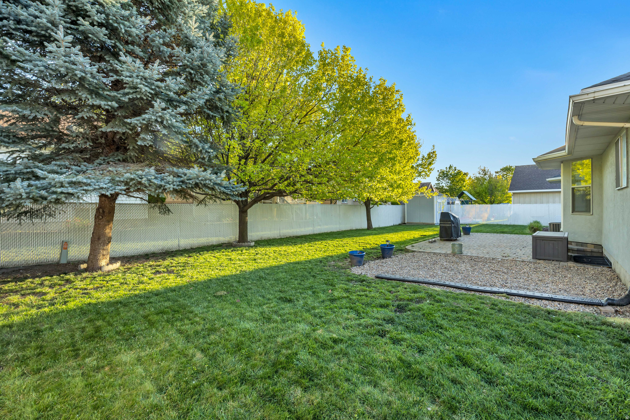 MEADOWLANDS - Residential