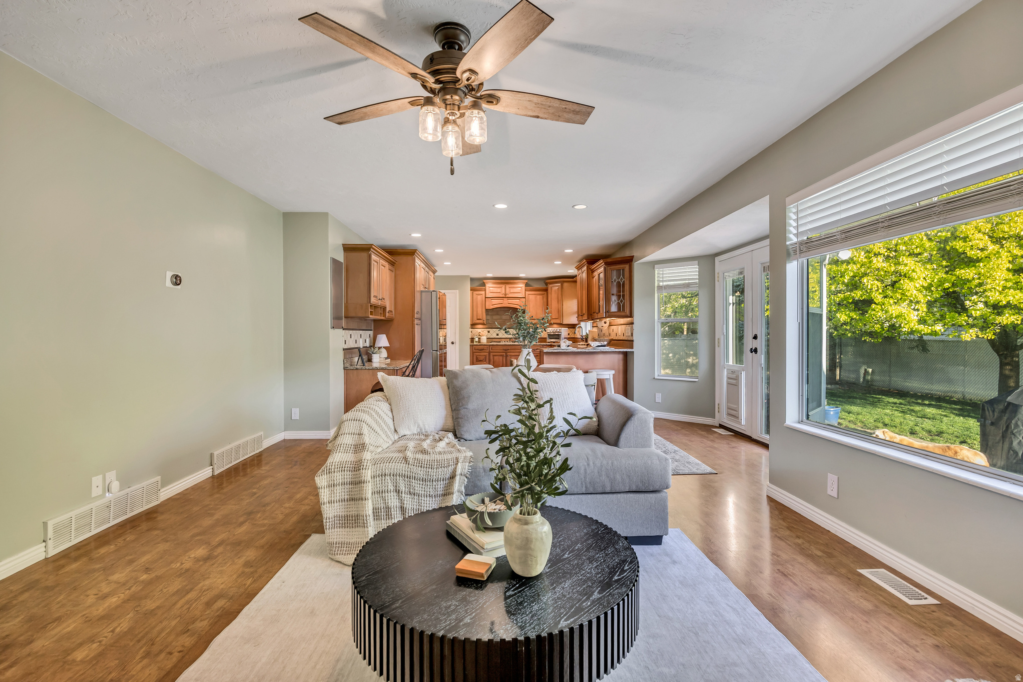 MEADOWLANDS - Residential