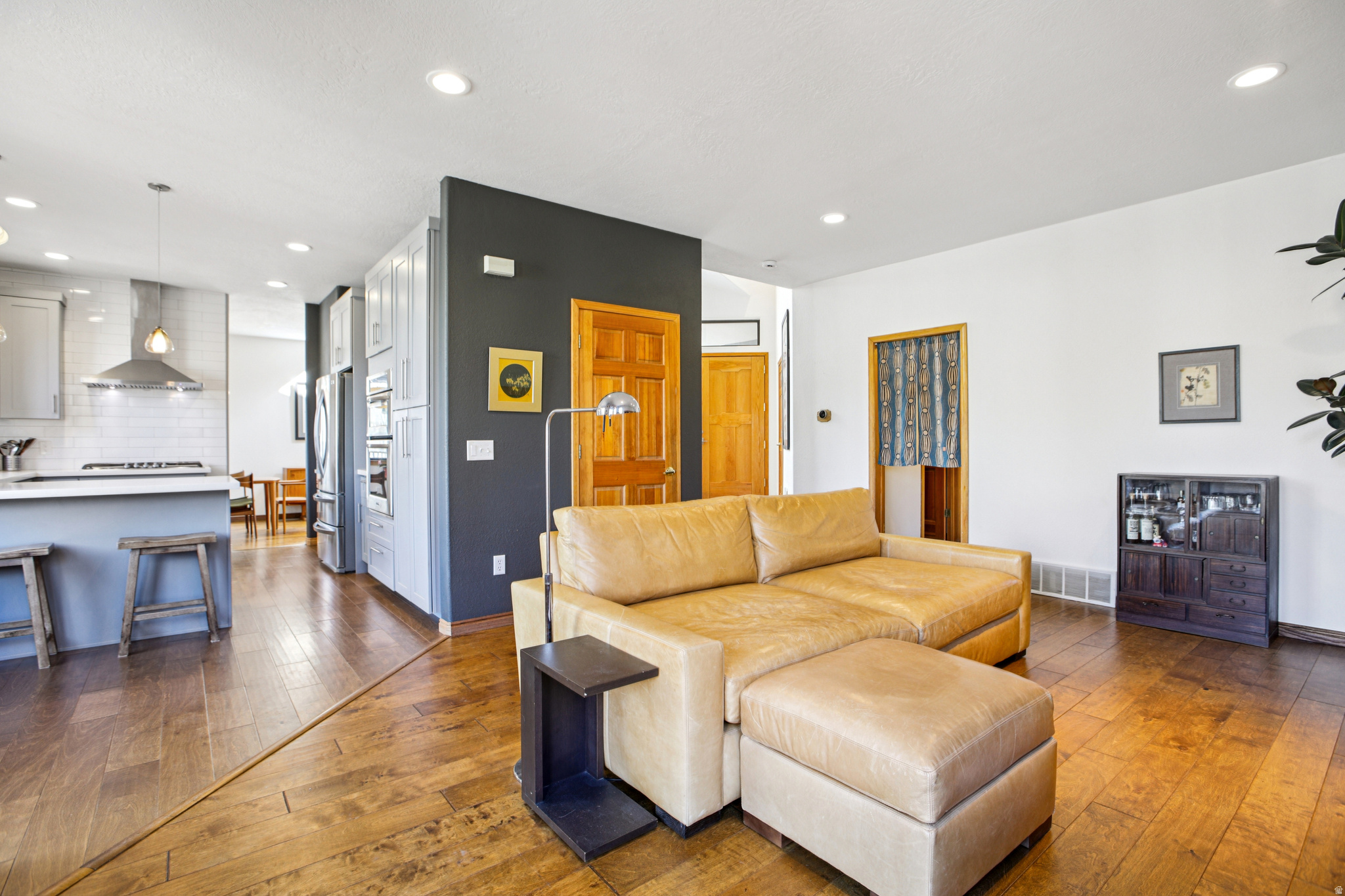 SILVER SPRINGS - Residential