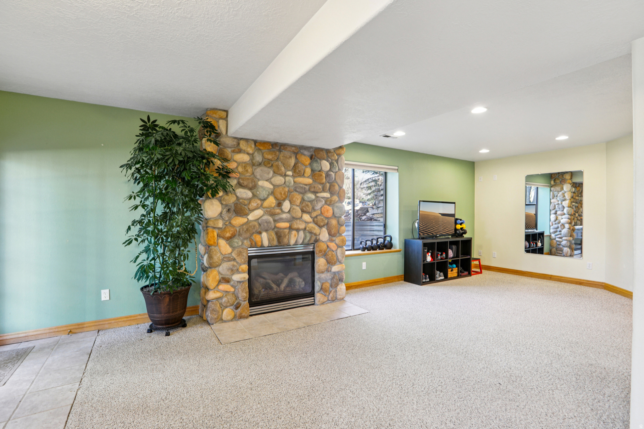 SILVER SPRINGS - Residential