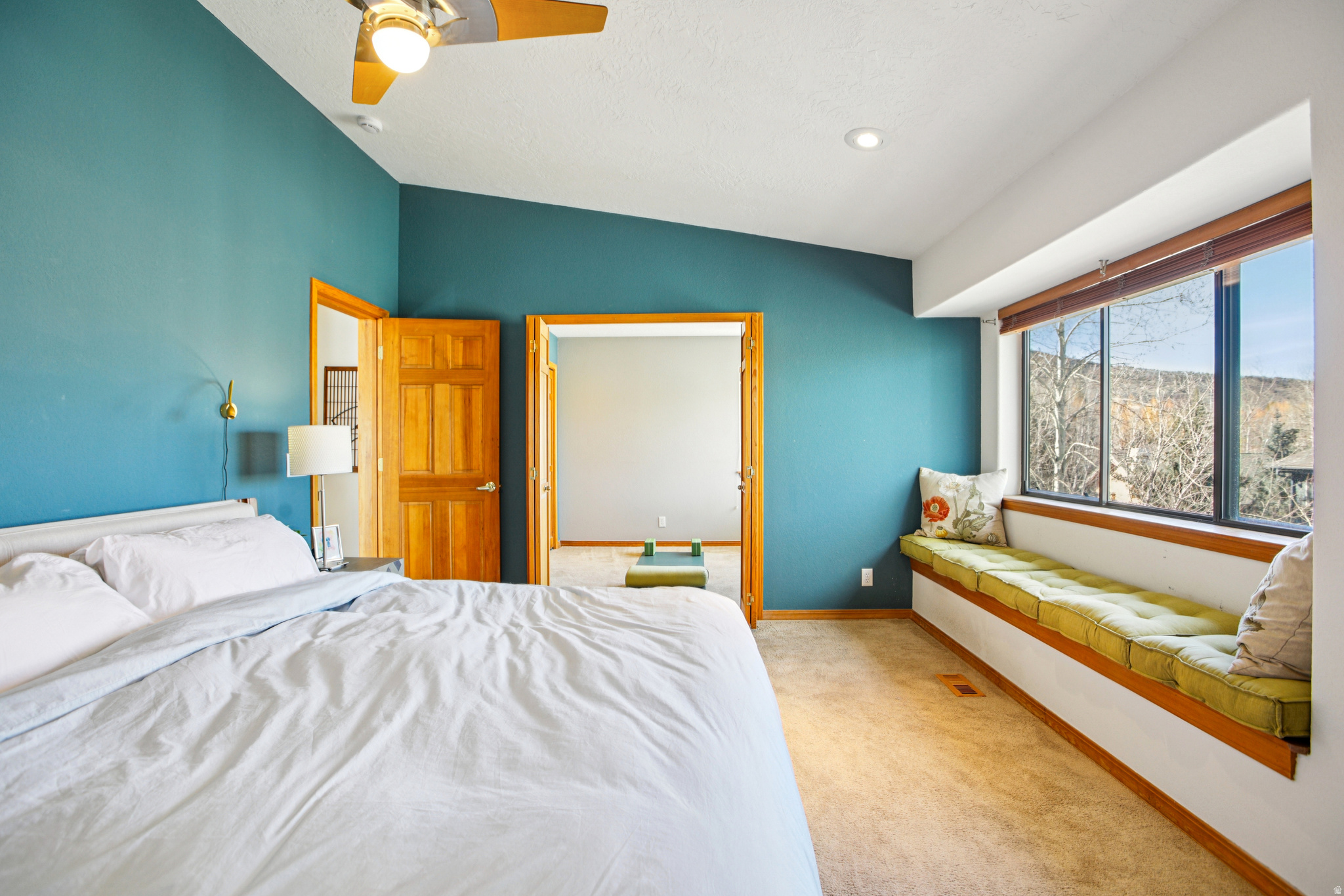 SILVER SPRINGS - Residential