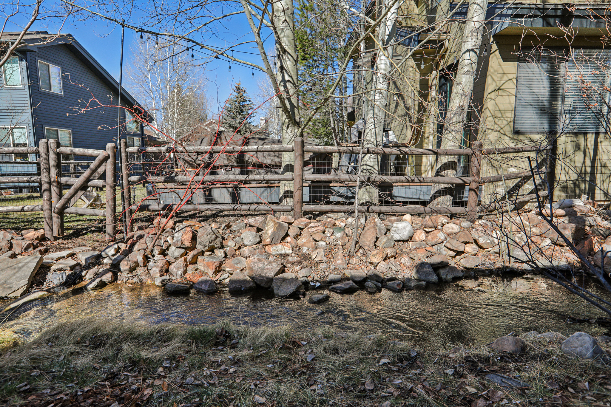 SILVER SPRINGS - Residential