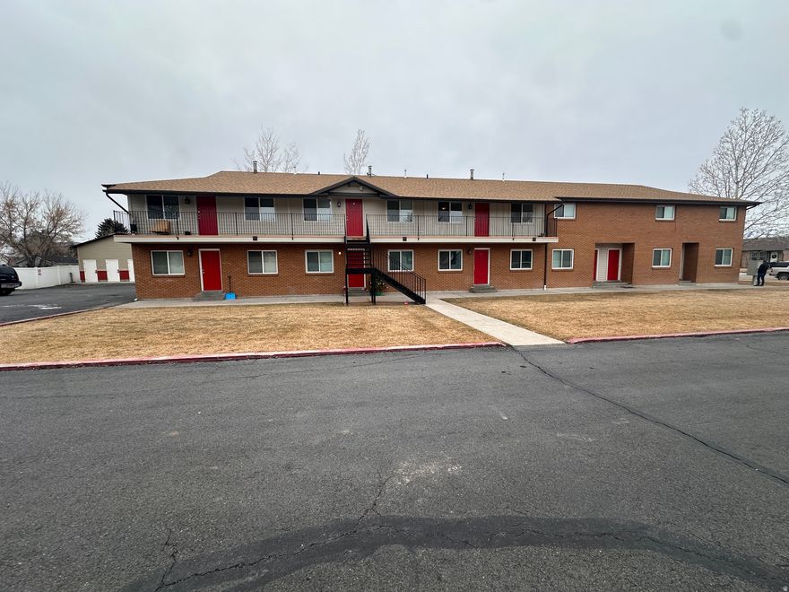Fully rented 9-plex in great central Heber location.  Updated all units in 2020 with new countertops, cabinets, carpet, paint and fixtures.  Modern white cabinets with Granite countertops and window coverings throughout.