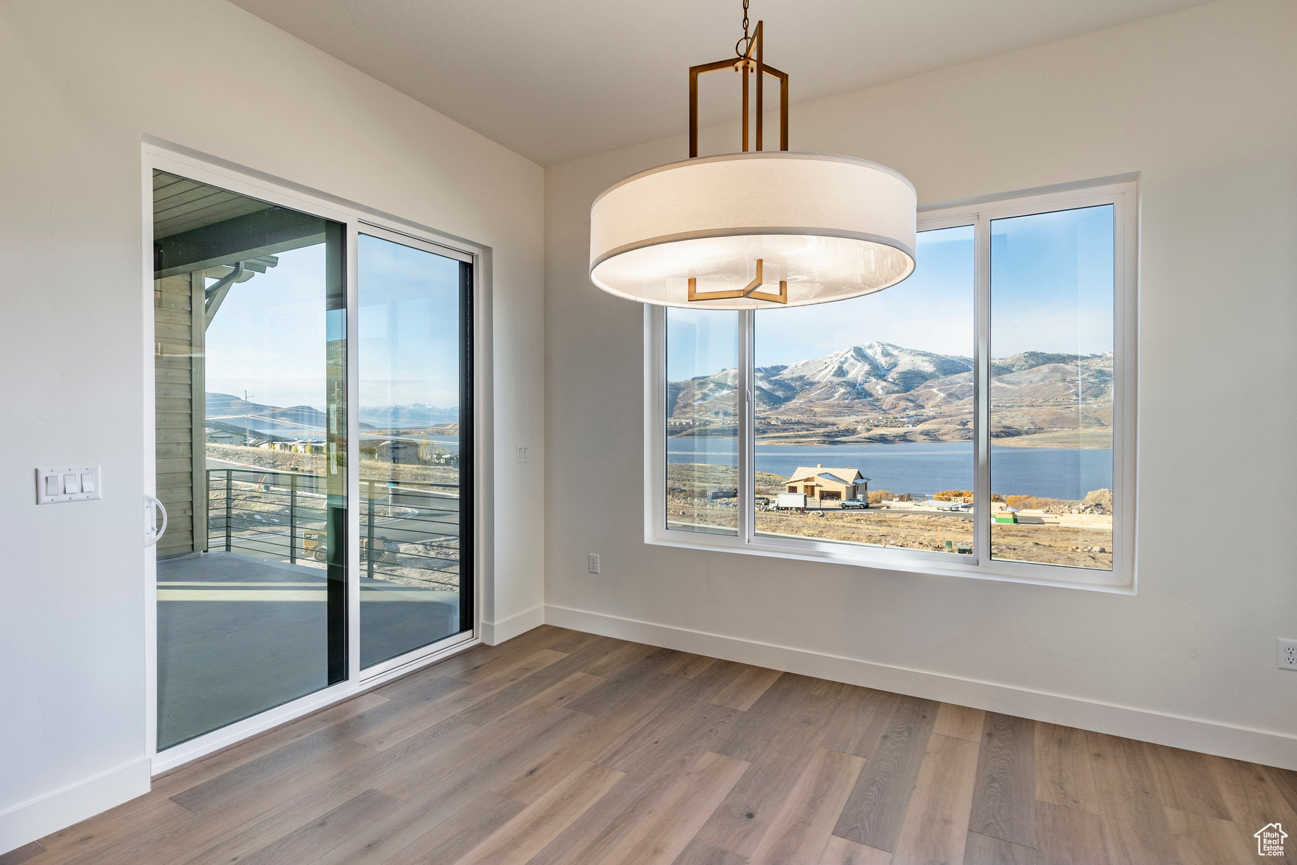 LAKEVIEW ESTATES - Residential