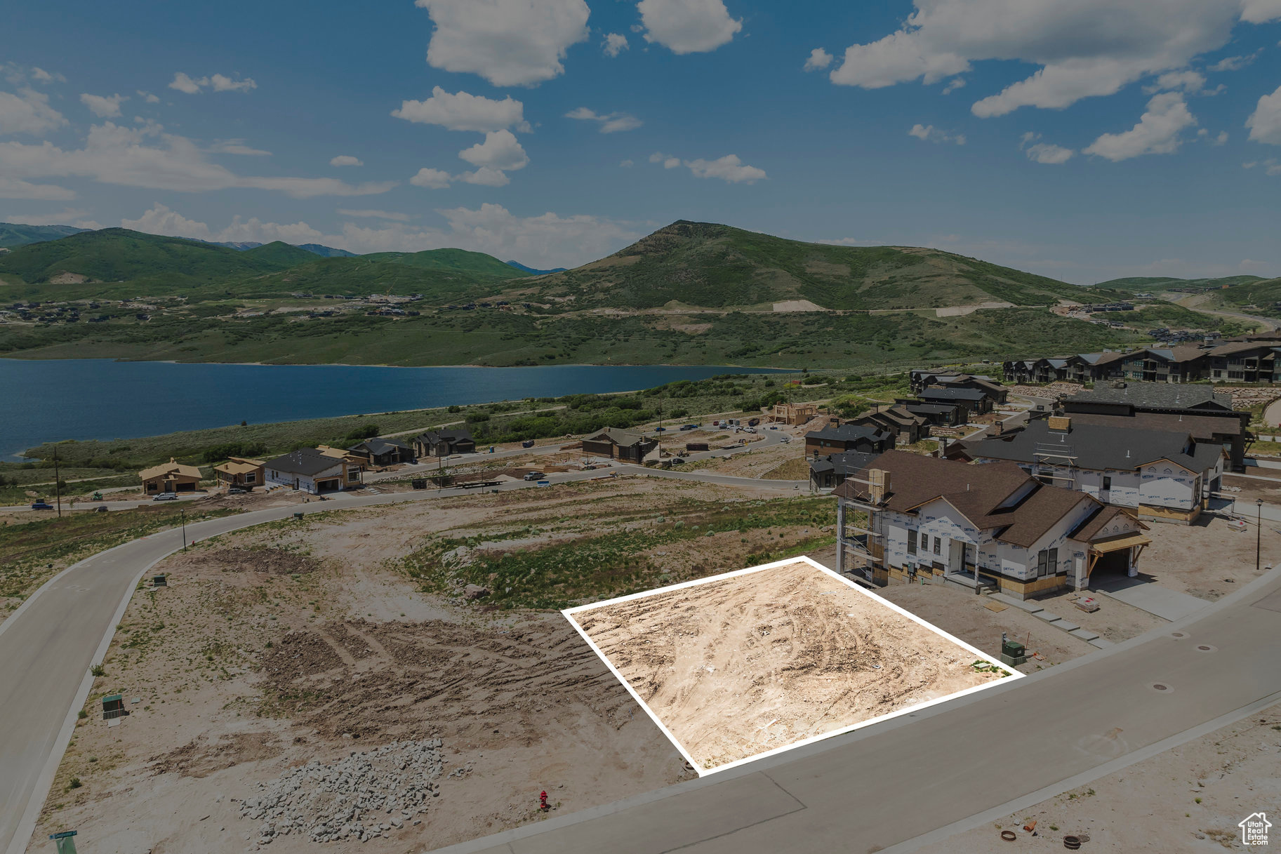 LAKEVIEW ESTATES - Residential