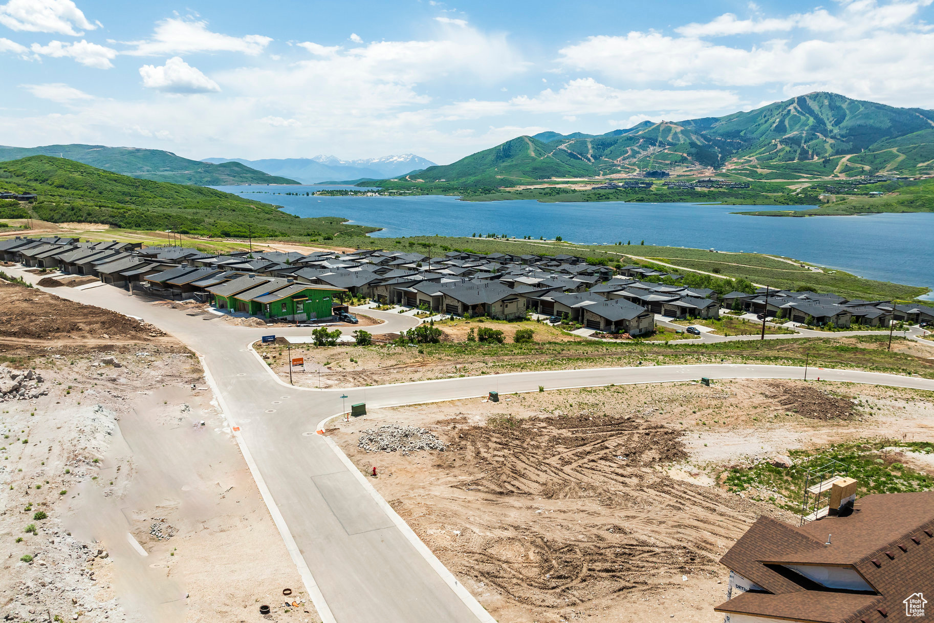 LAKEVIEW ESTATES - Residential