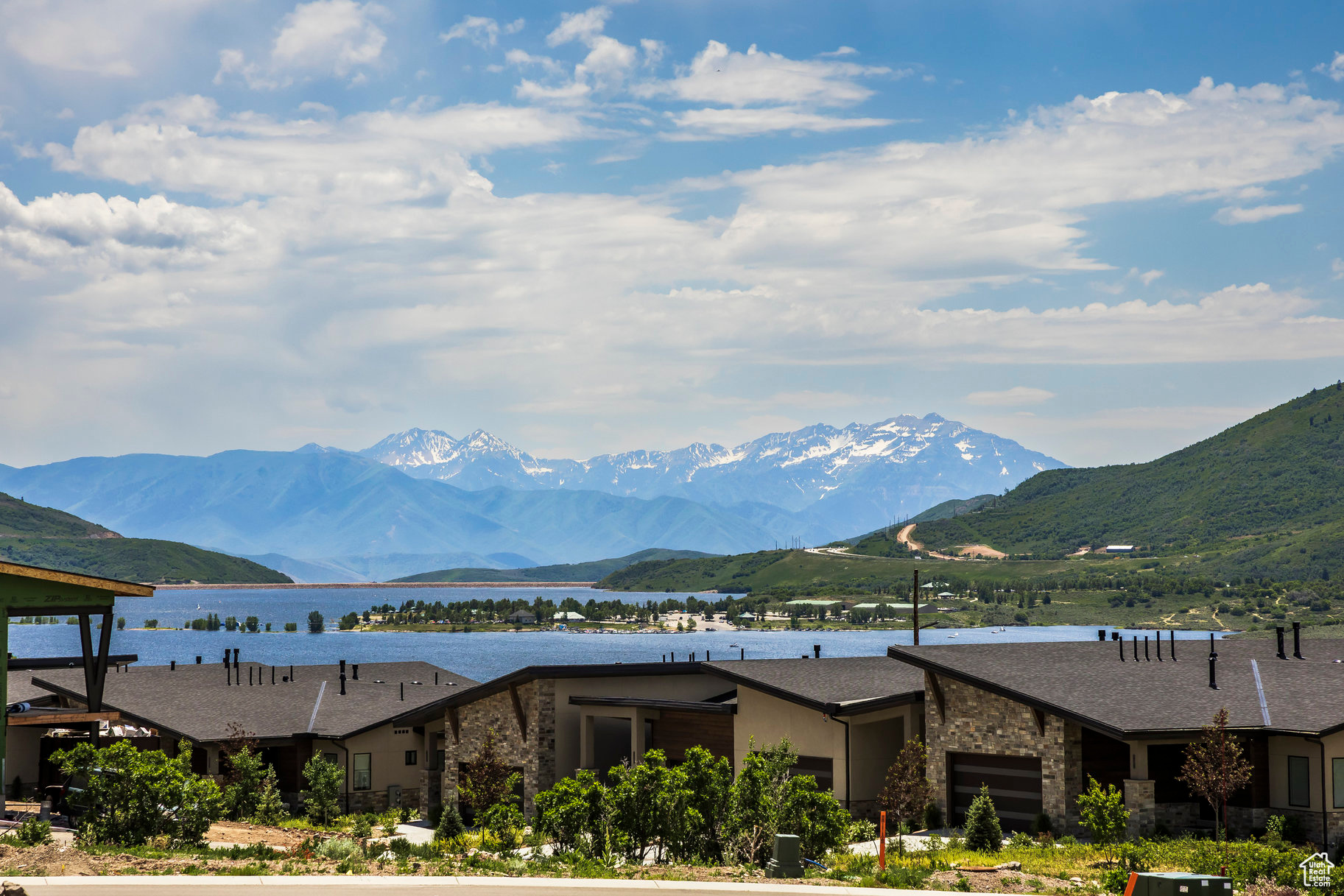 LAKEVIEW ESTATES - Residential