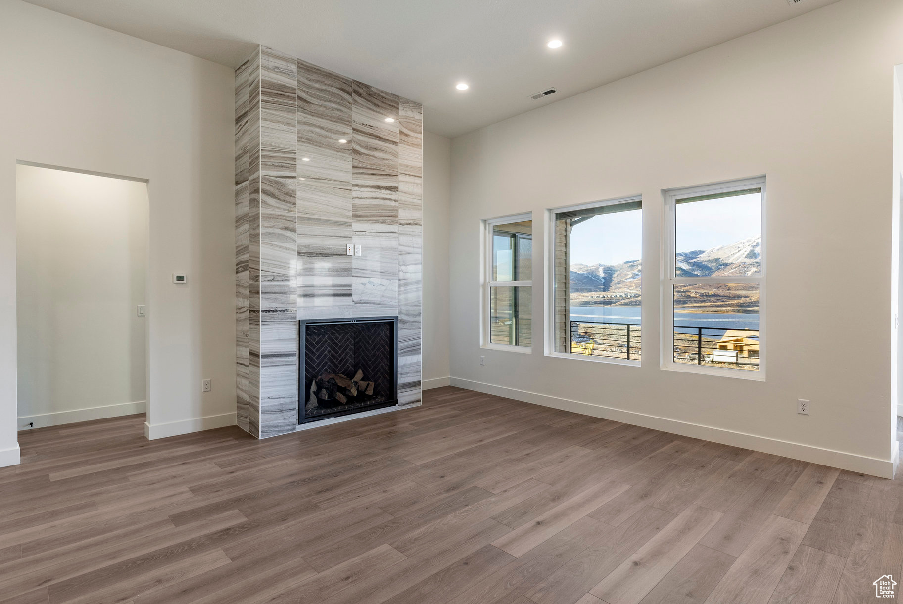 LAKEVIEW ESTATES - Residential