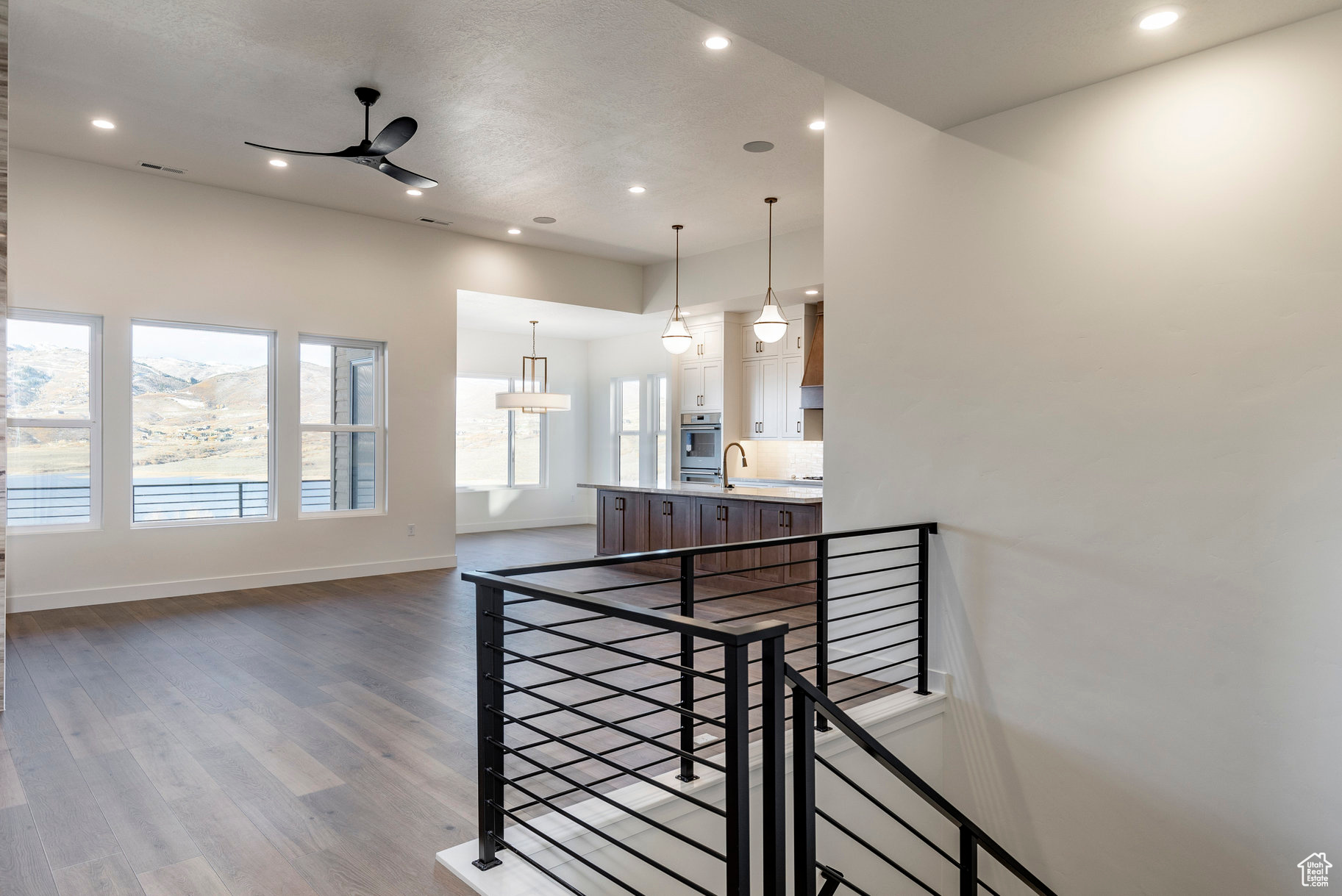 LAKEVIEW ESTATES - Residential