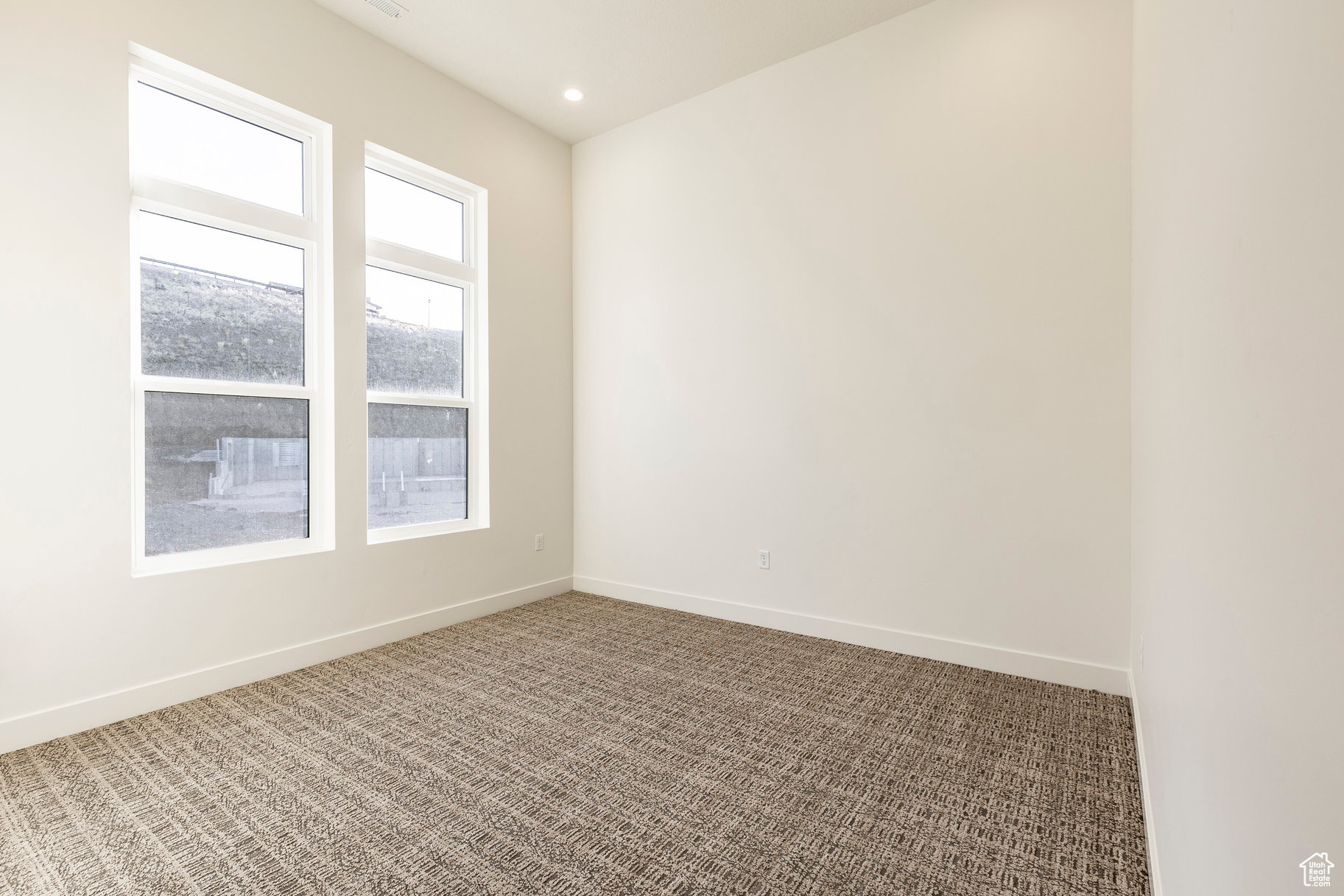 LAKEVIEW ESTATES - Residential