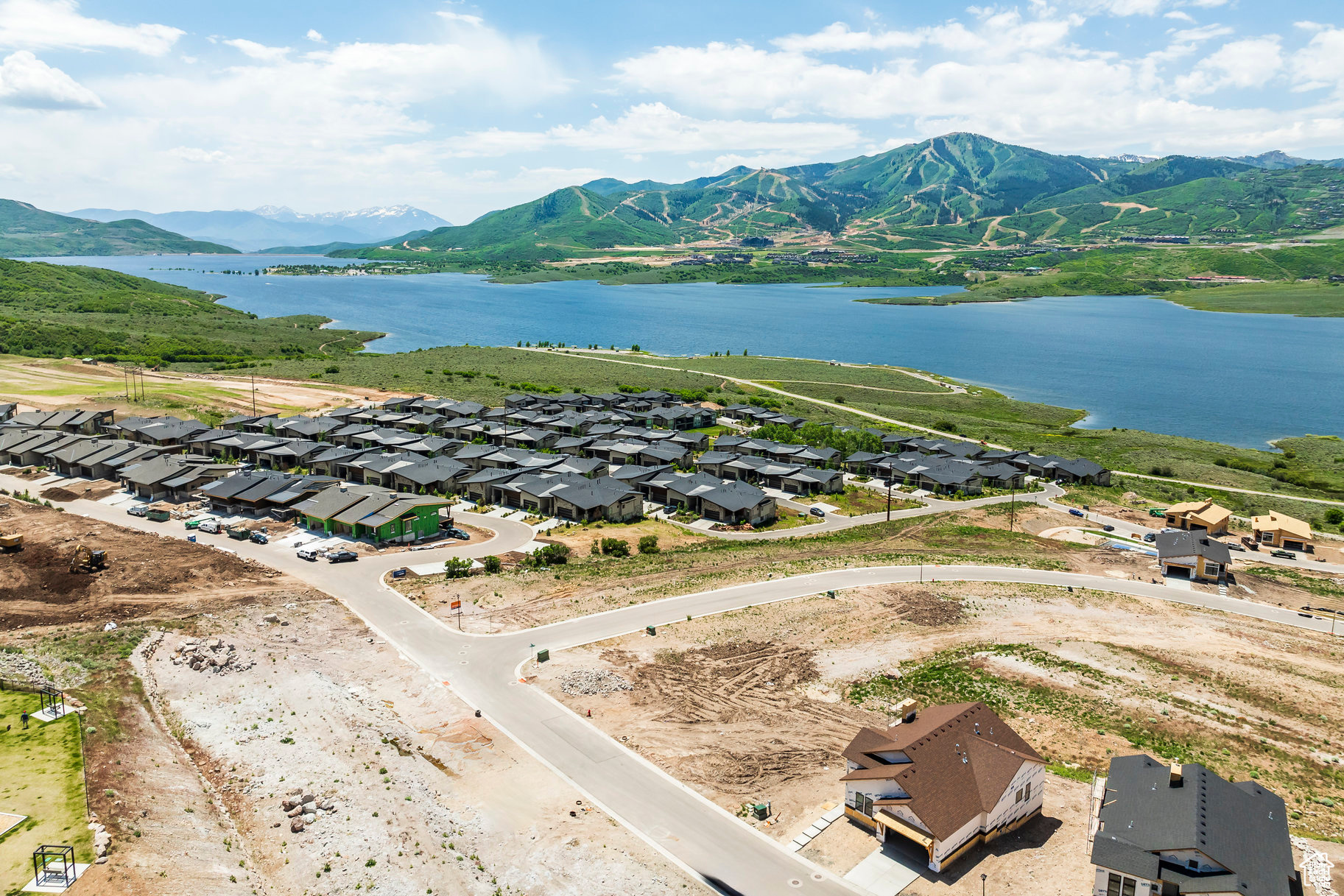 LAKEVIEW ESTATES - Residential