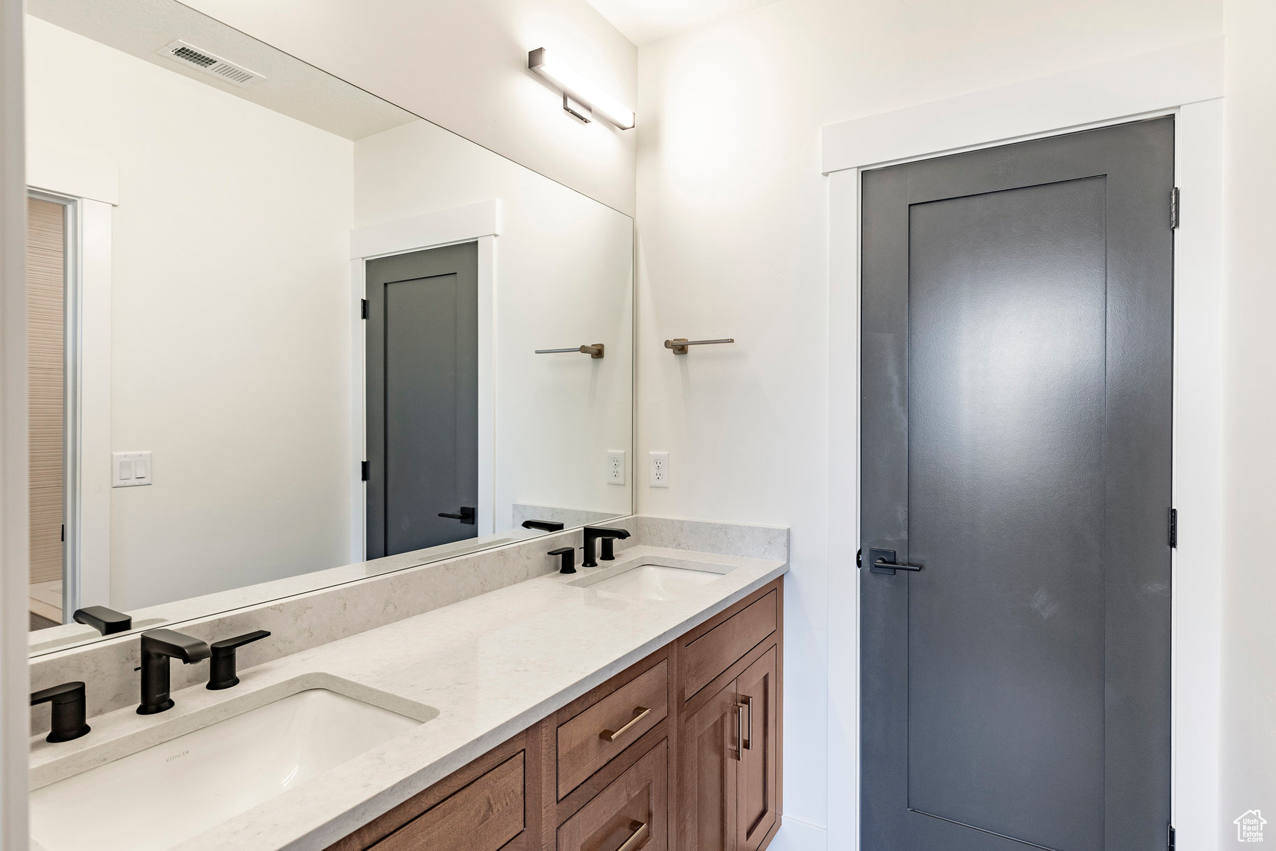 LAKEVIEW ESTATES - Residential