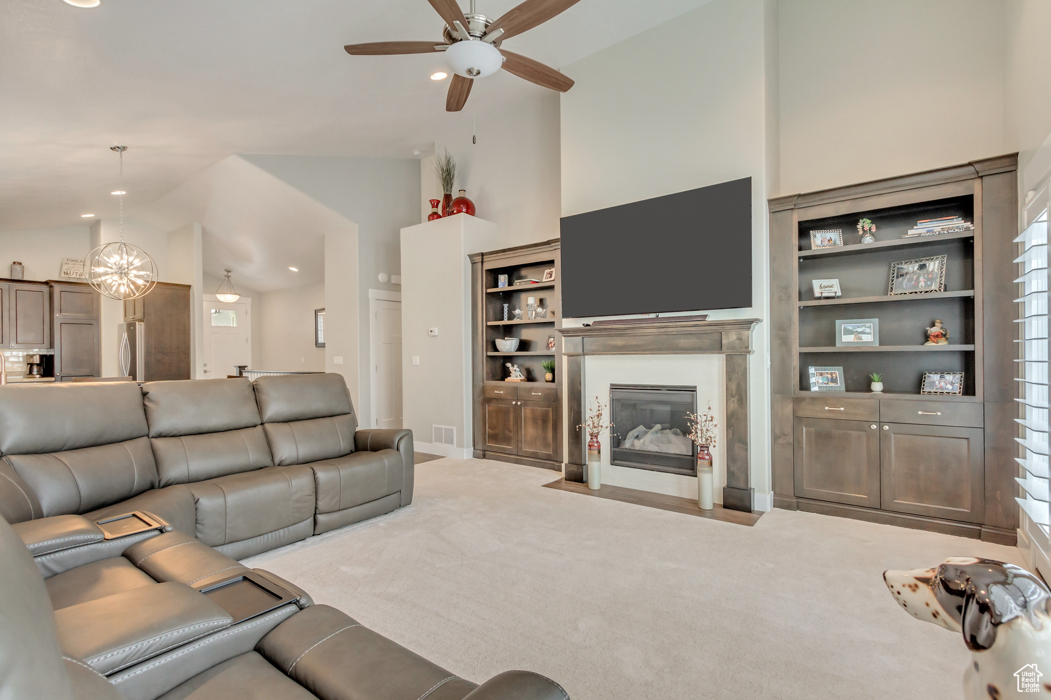 10705 S Bridlewood Ln, Sandy, Utah image 4