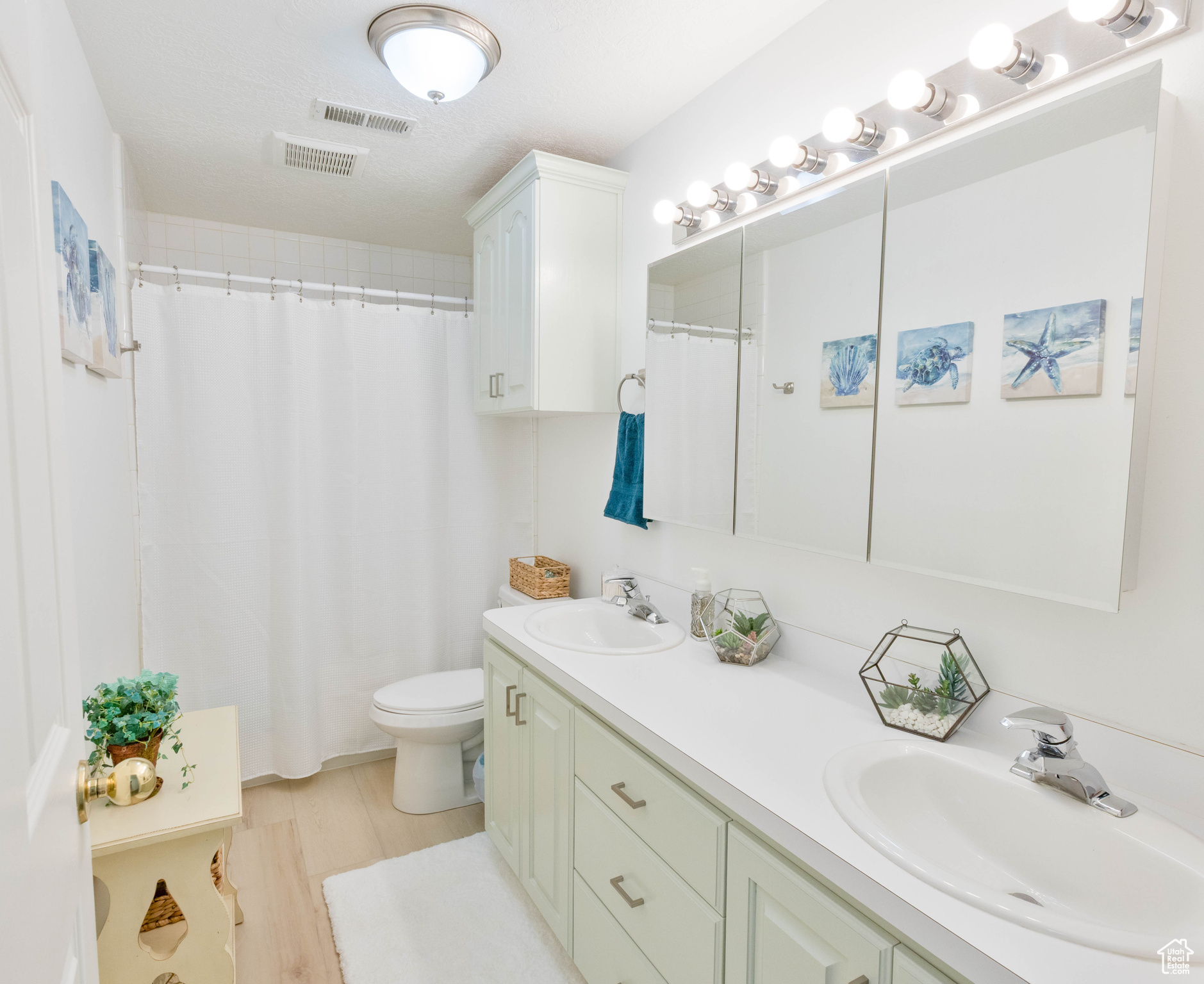 COTTONWOOD SUBD - Residential