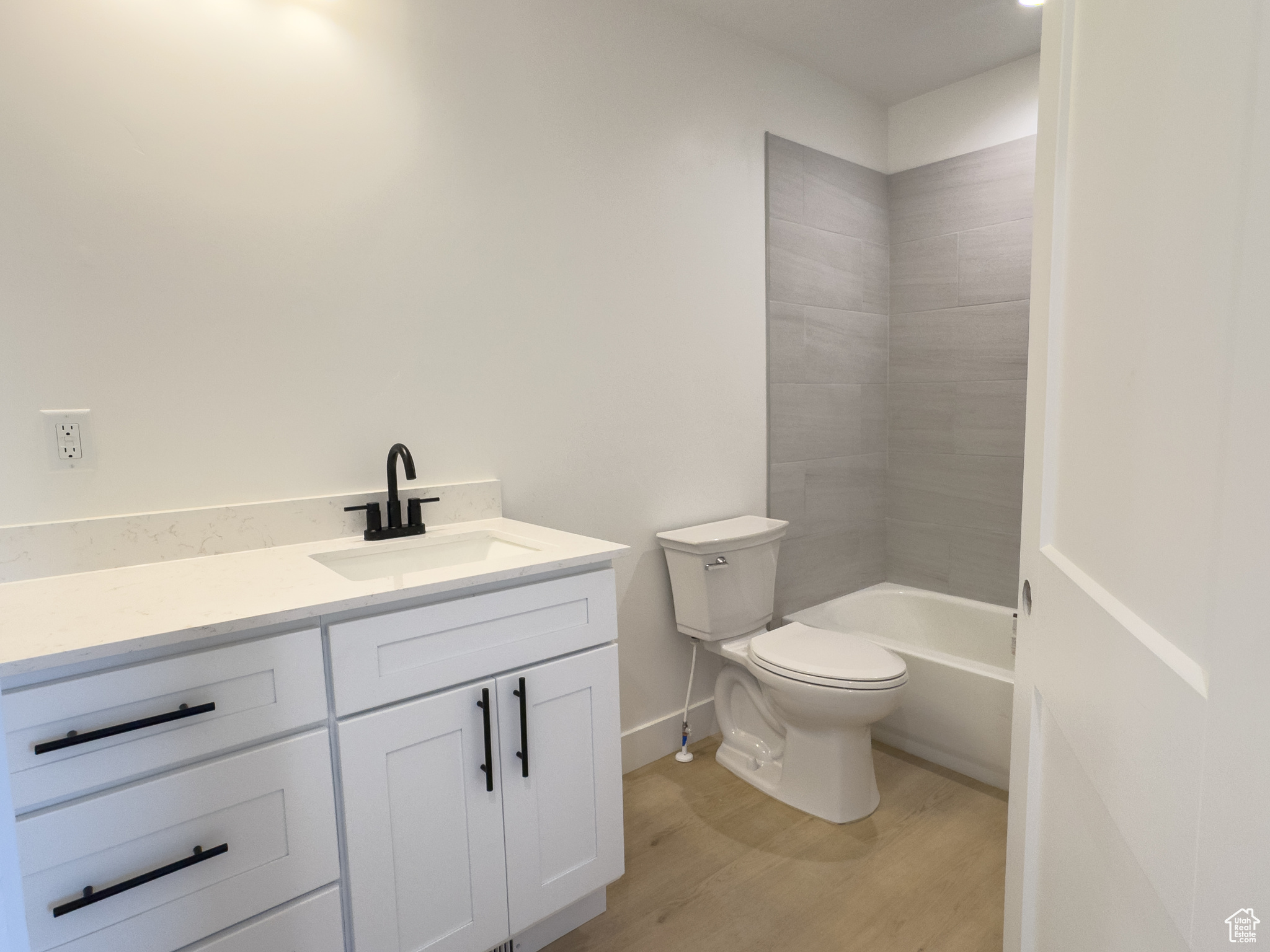 ESTATES SUBD - Residential