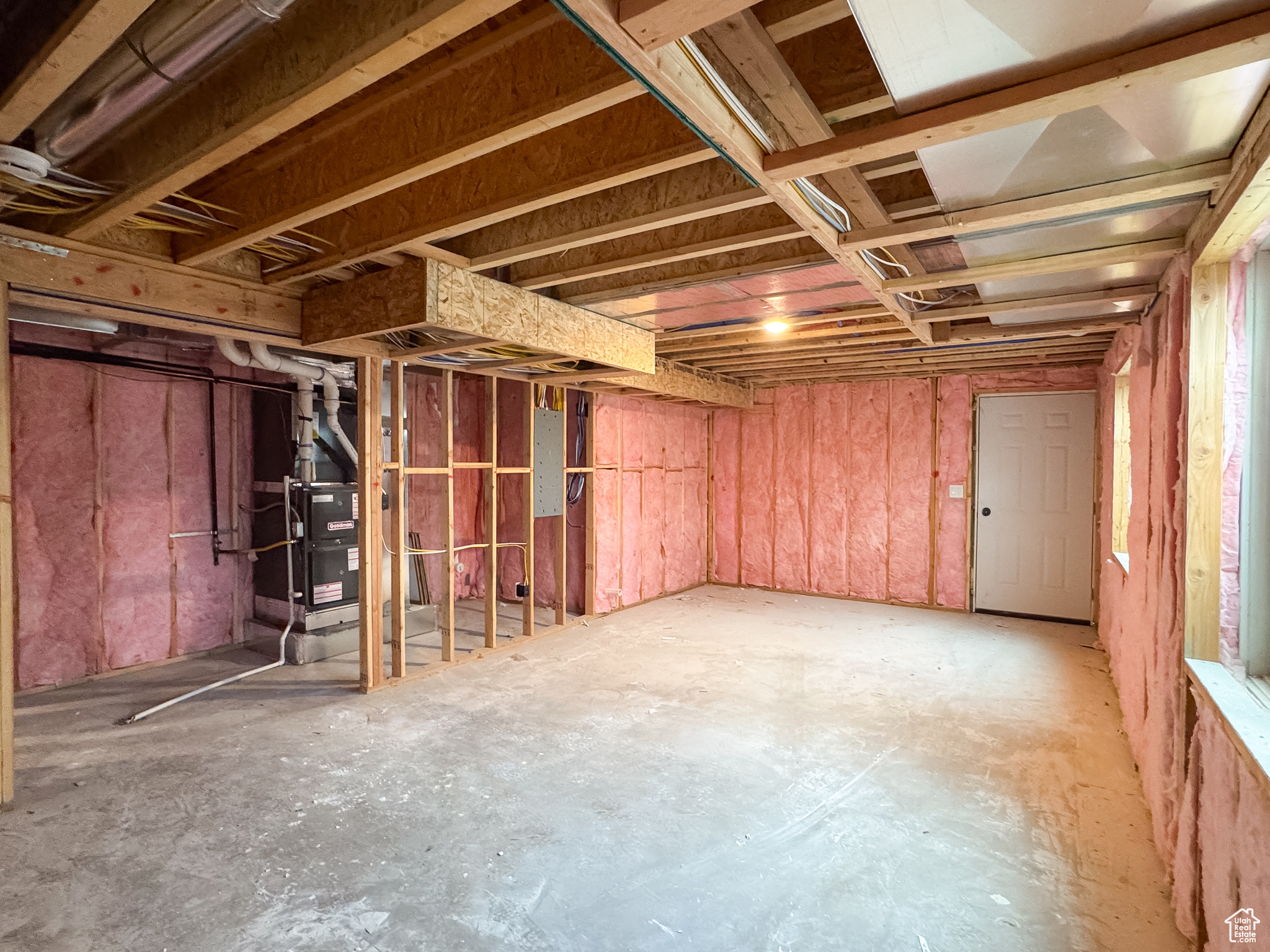 ESTATES SUBD - Residential