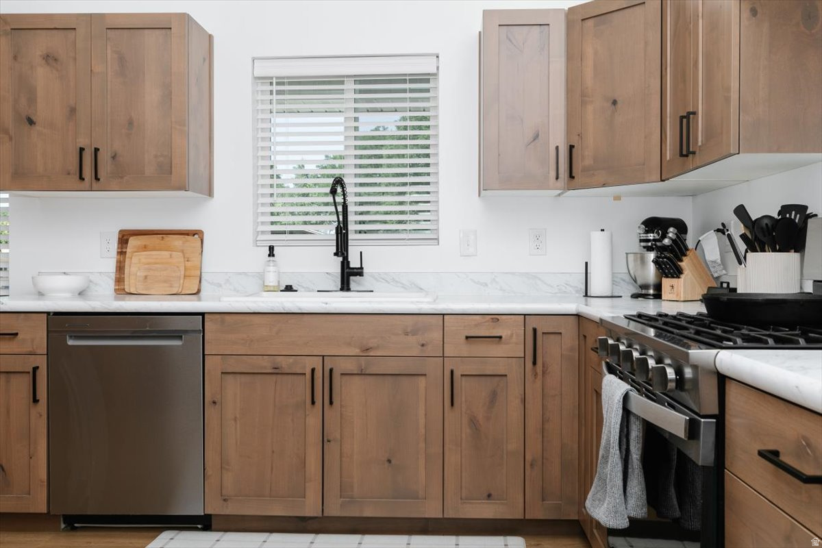 GOLF COURSE SUBD - Residential