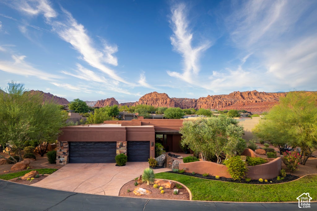 Photo of 1500 SPLIT ROCK DR #11, Ivins, UT 84738 (MLS # 2188207)