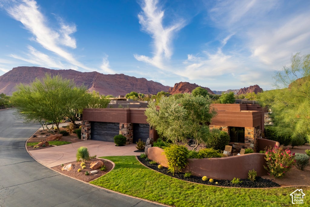 Photo of 1500 SPLIT ROCK DR #11, Ivins, UT 84738 (MLS # 2188207)