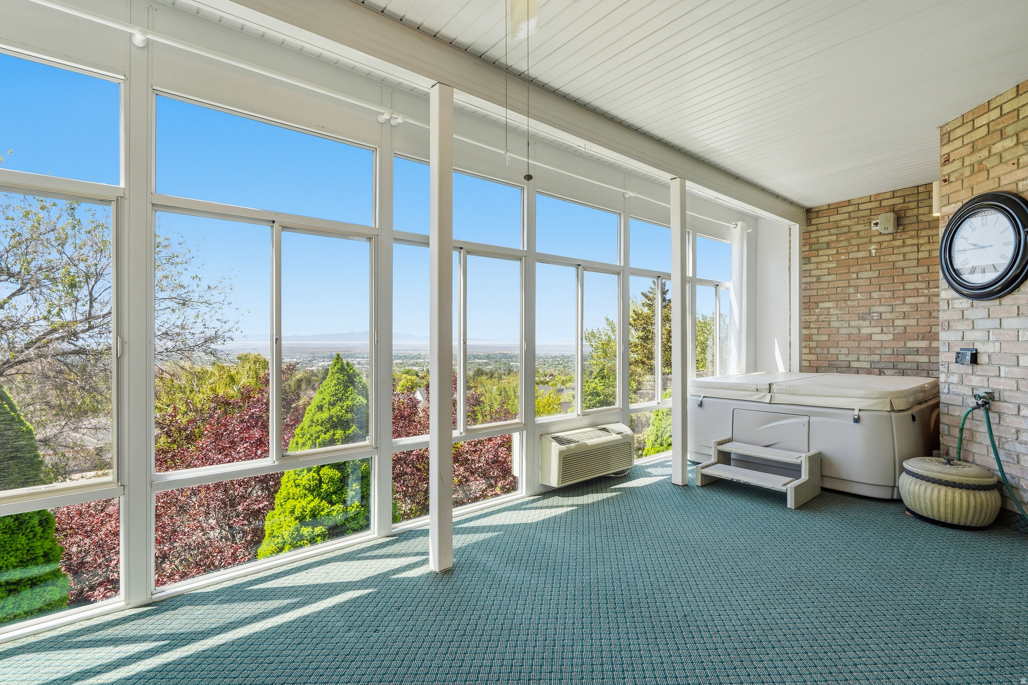 BARTON WOODS - Residential