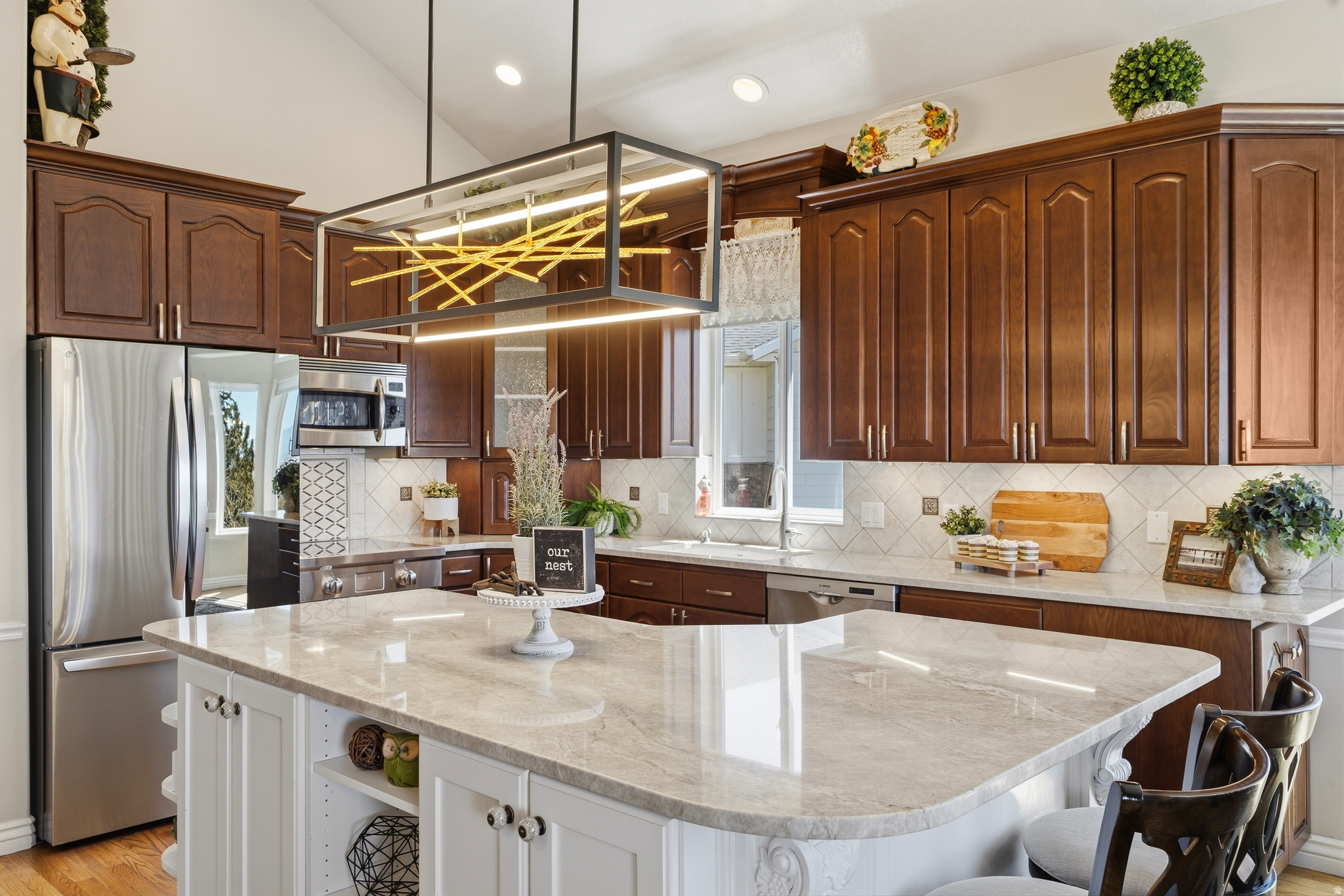 BARTON WOODS - Residential