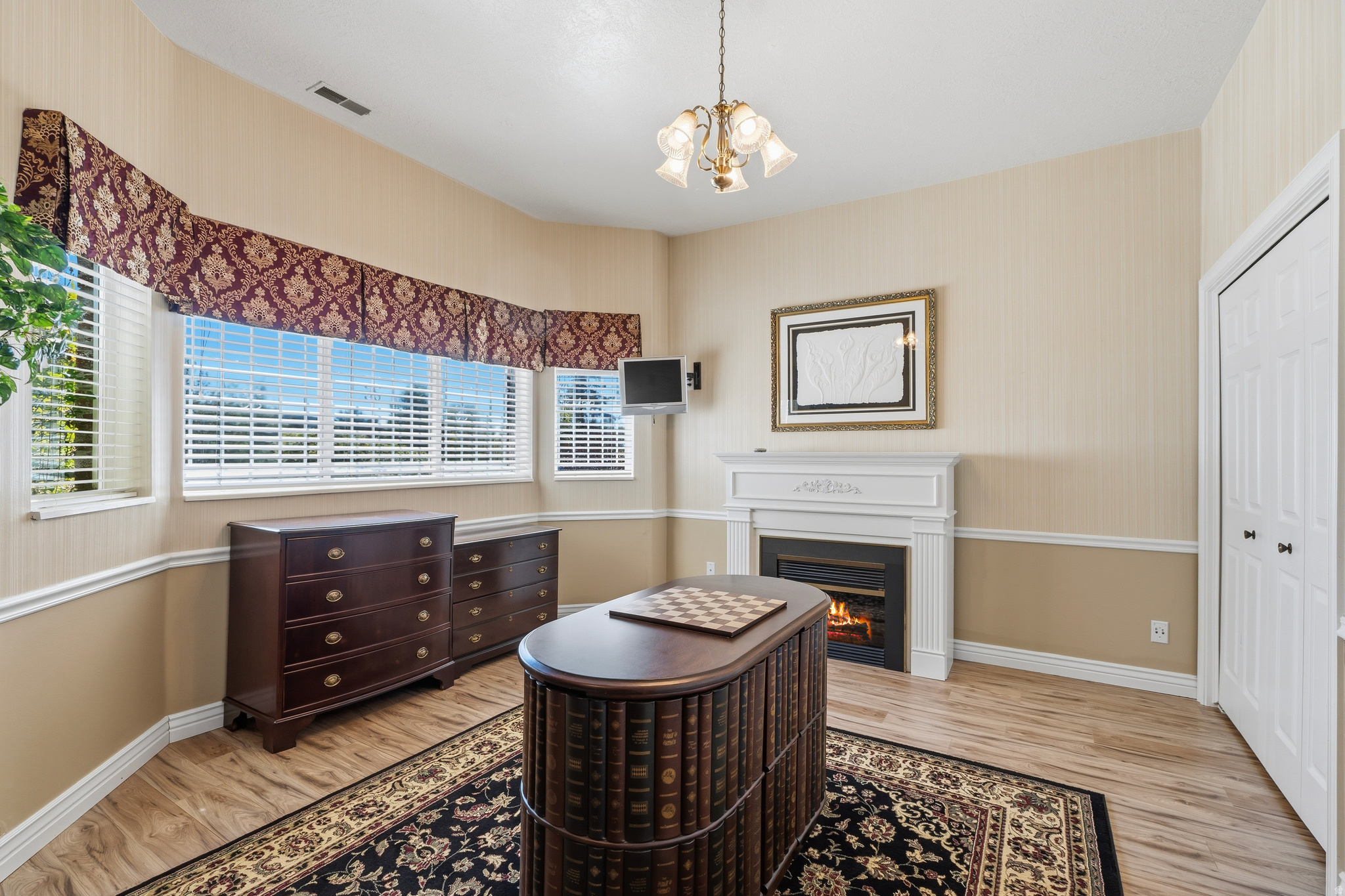 BARTON WOODS - Residential