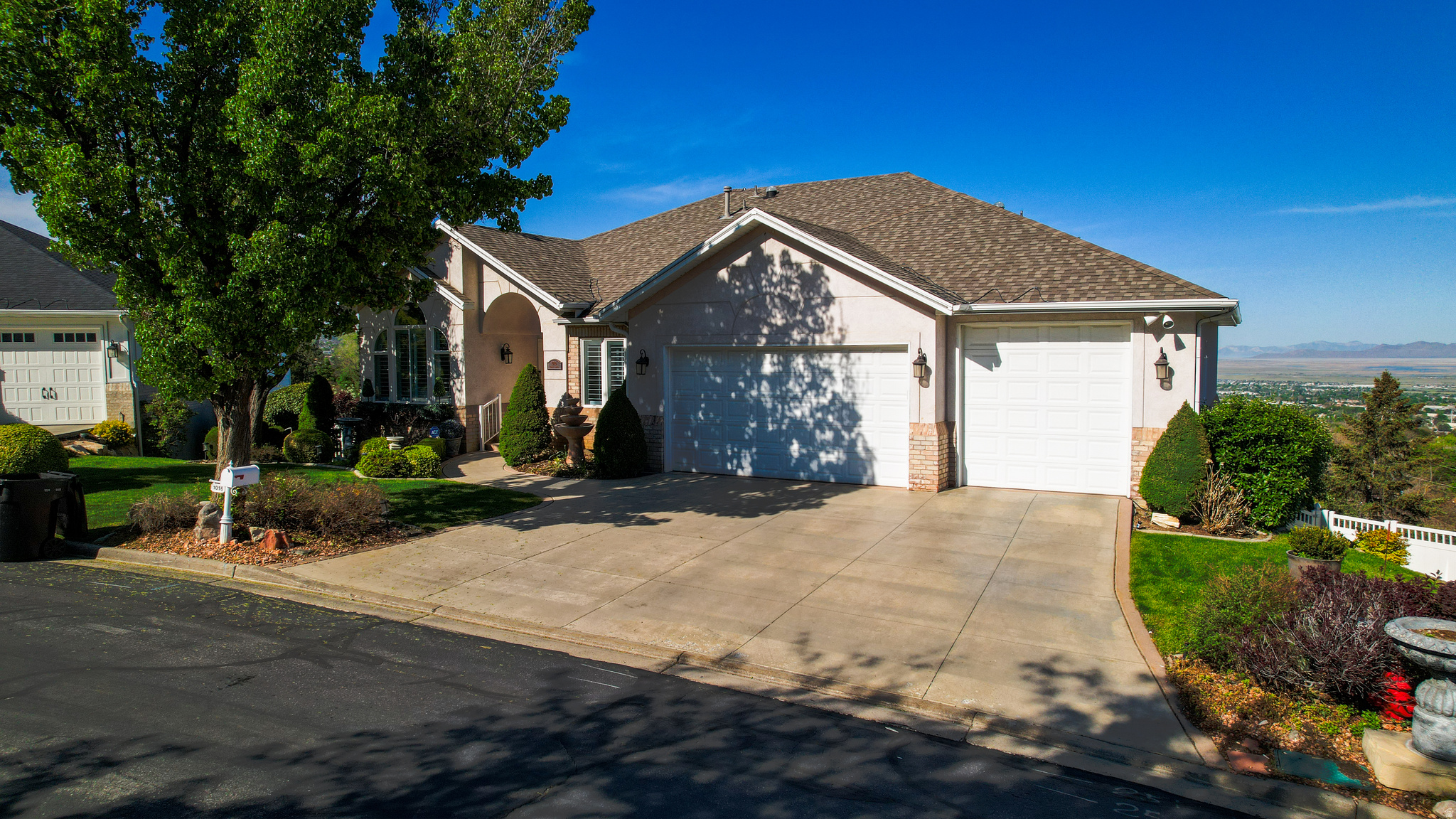 BARTON WOODS - Residential