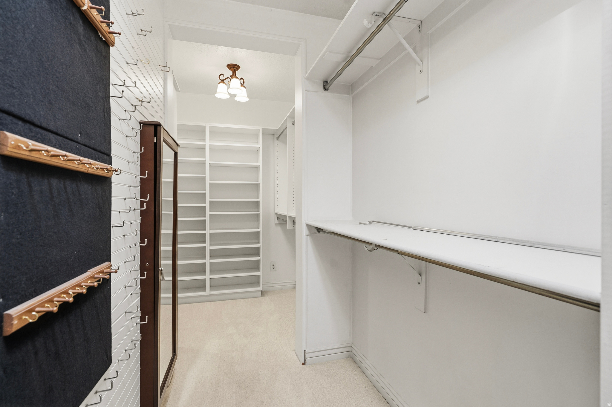 BARTON WOODS - Residential