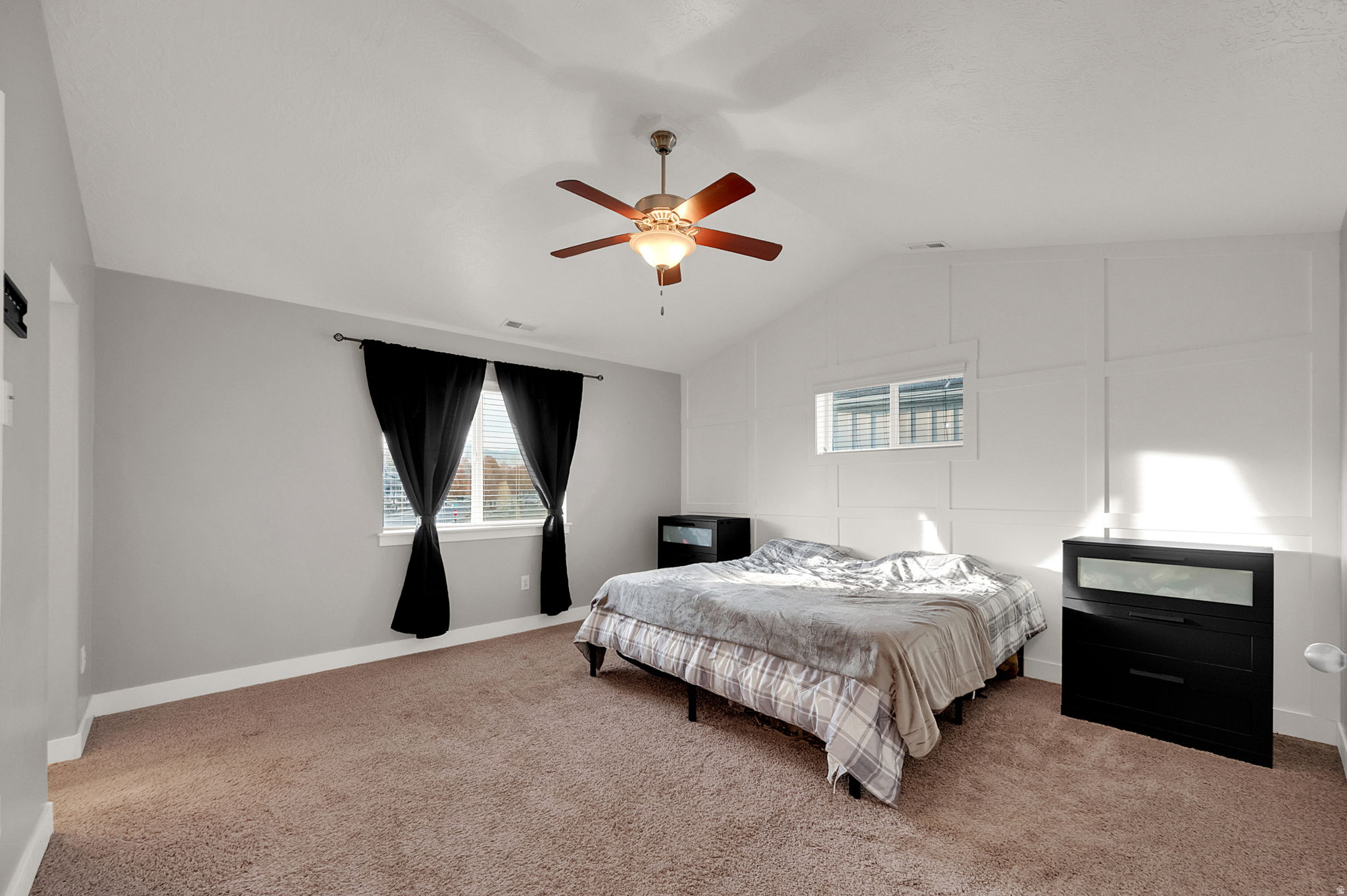 SILVER LAKE - Residential