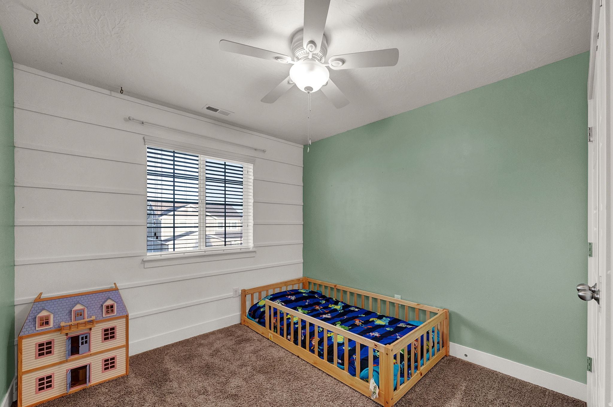 SILVER LAKE - Residential