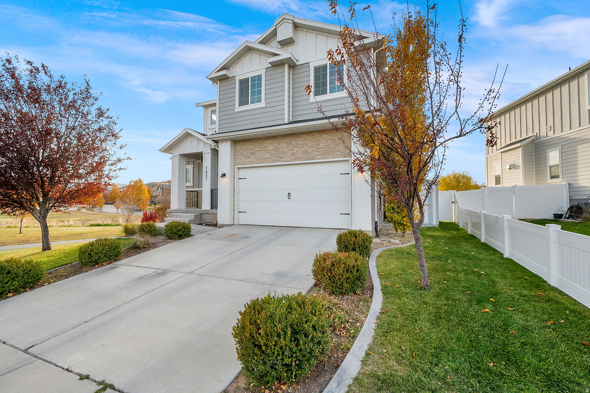 SILVER LAKE - Residential