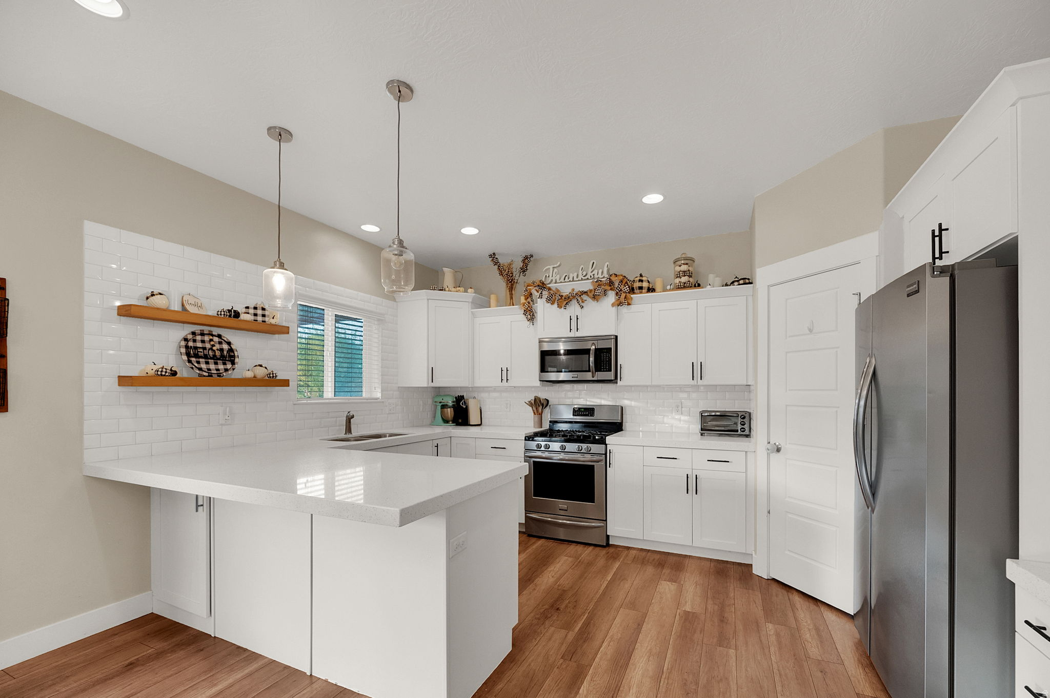 SILVER LAKE - Residential