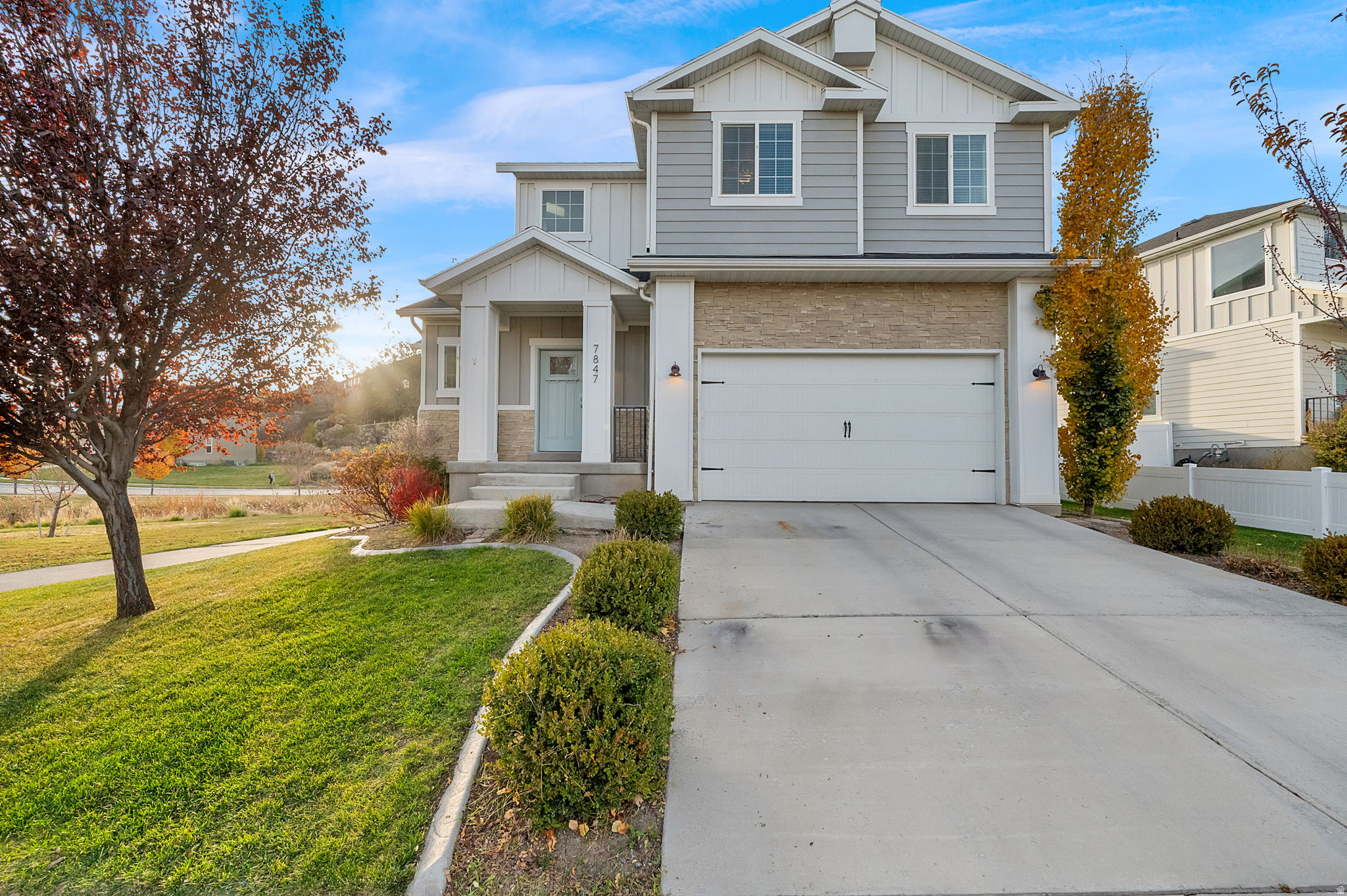 SILVER LAKE - Residential