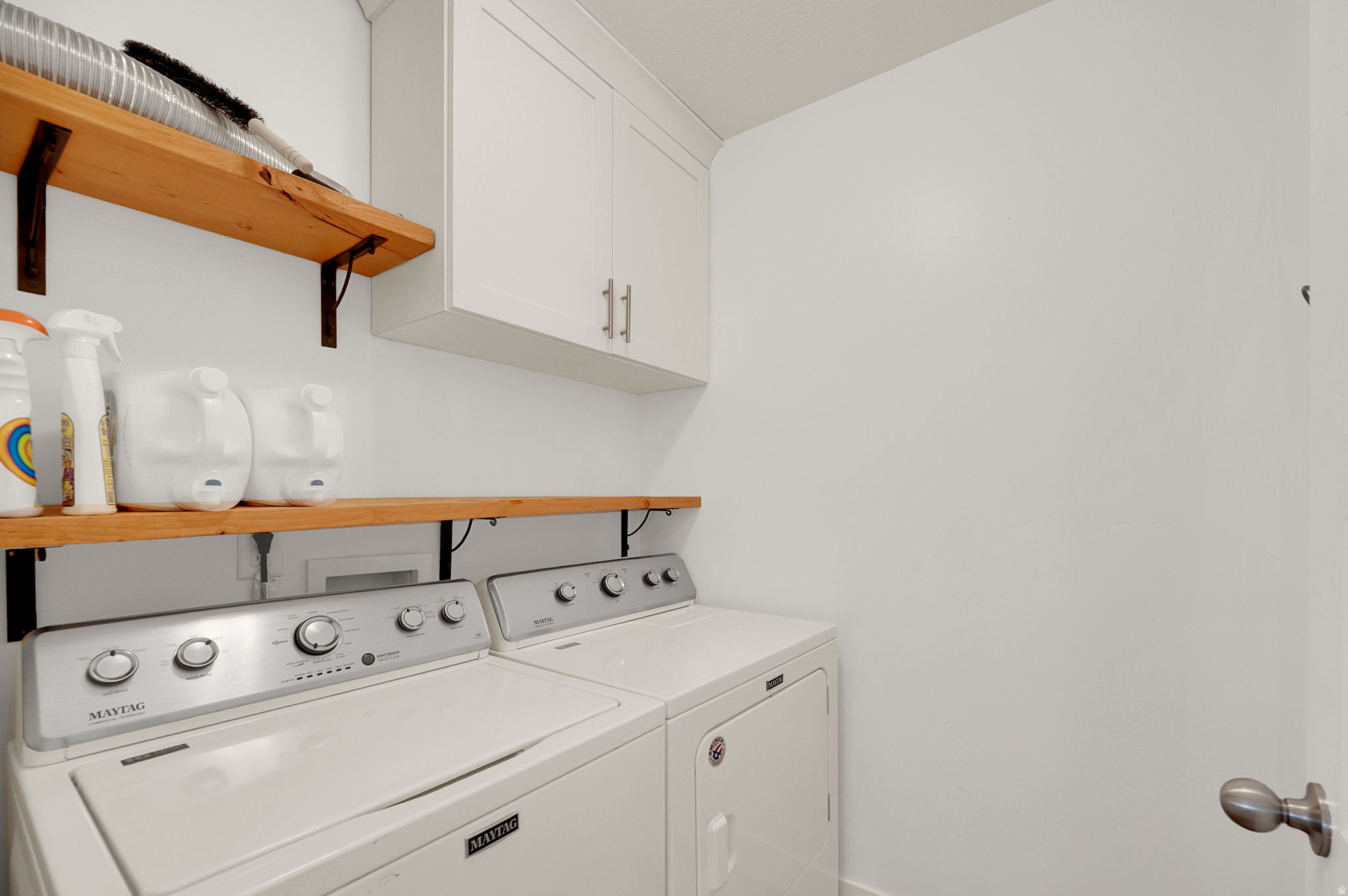 SILVER LAKE - Residential