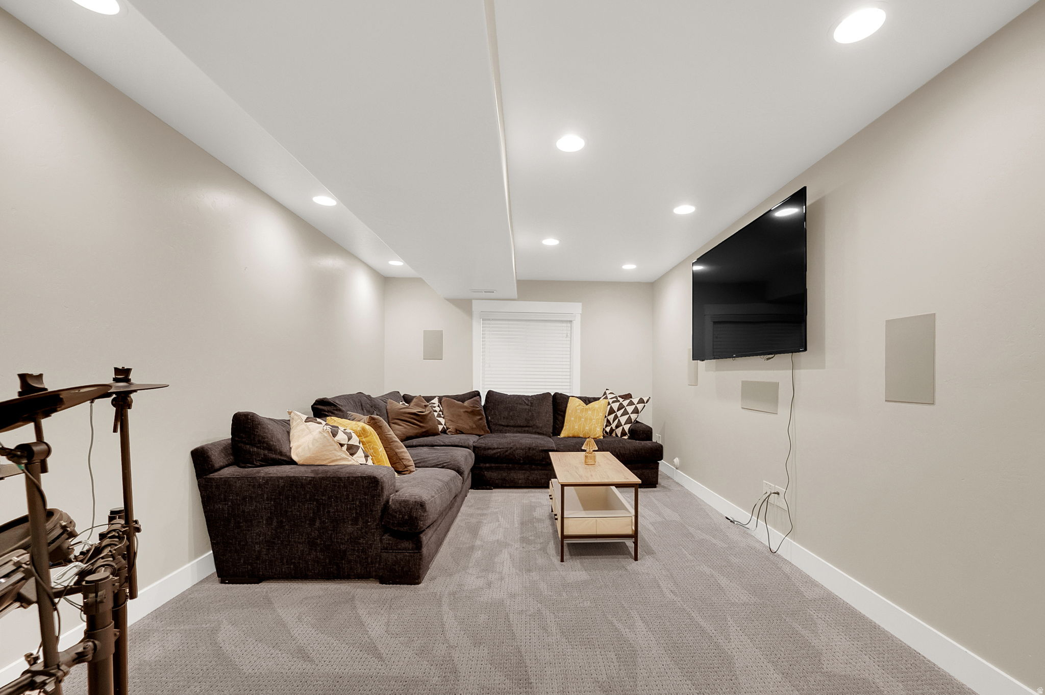 SILVER LAKE - Residential